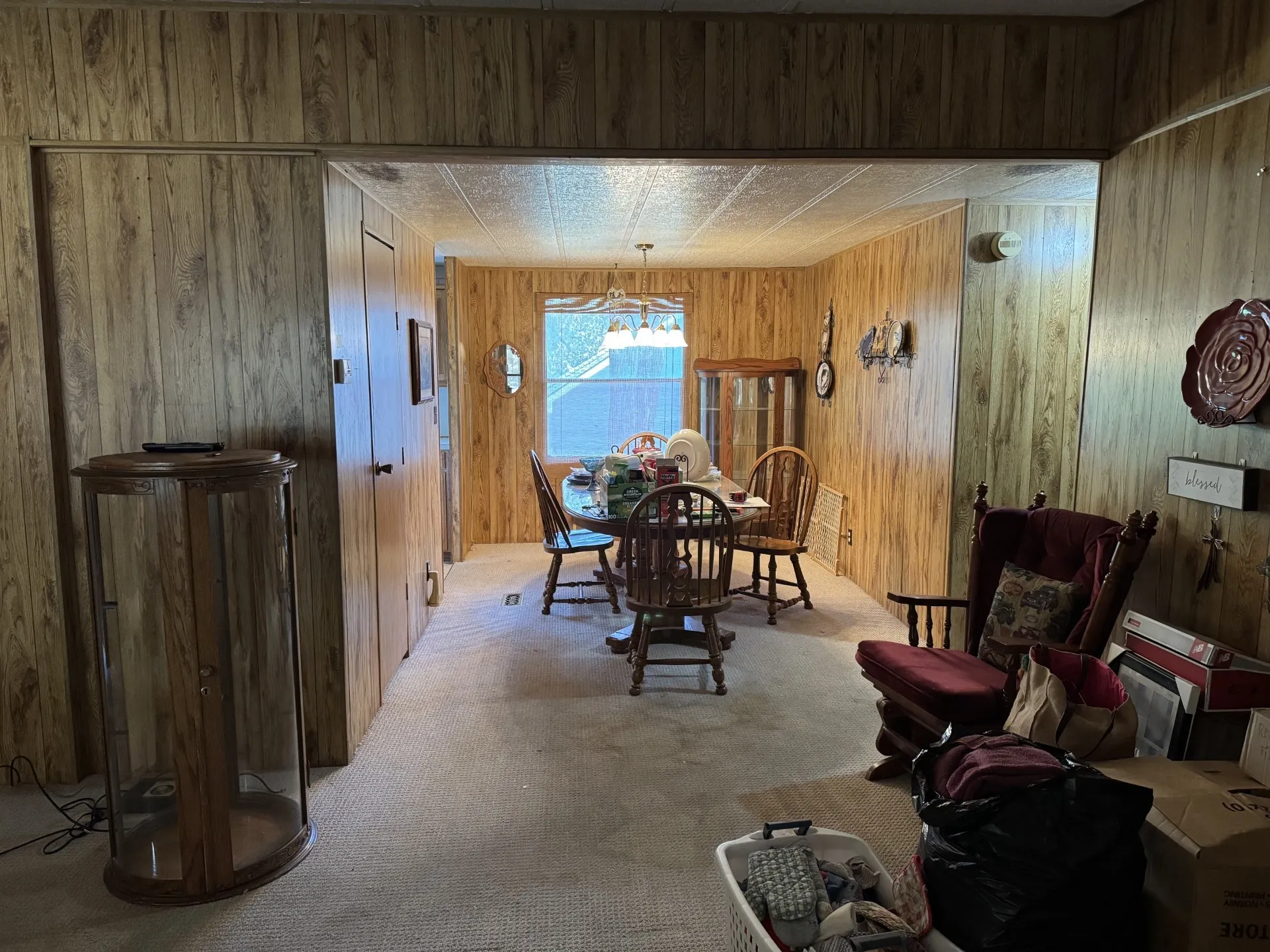 Mobile Home For Sale in Grayson County , 93 Grace Lane, Pottsboro, Texas 75076, 3 Bedroom, 2 Bathroom, Garage spaces, 1,424 Sqft, built in 1983, mls#21352753, Real Estate Agent in Pottsboro, Homes For Sale in Grayson county, Homes For Sale in Pottsboro, Realtor in Pottsboro Texas, Real Estate Brokerage Independent Realty Texas, Luminita Cordes Realtor