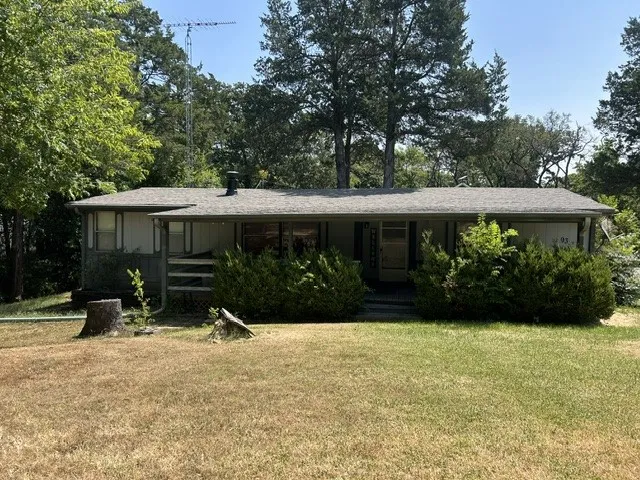 Mobile Home For Sale in Grayson County , 93 Grace Lane, Pottsboro, Texas 75076, 3 Bedroom, 2 Bathroom, Garage spaces, 1,424 Sqft, built in 1983, mls#21352753, Real Estate Agent in Pottsboro, Homes For Sale in Grayson county, Homes For Sale in Pottsboro, Realtor in Pottsboro Texas, Real Estate Brokerage Independent Realty Texas, Luminita Cordes Realtor
