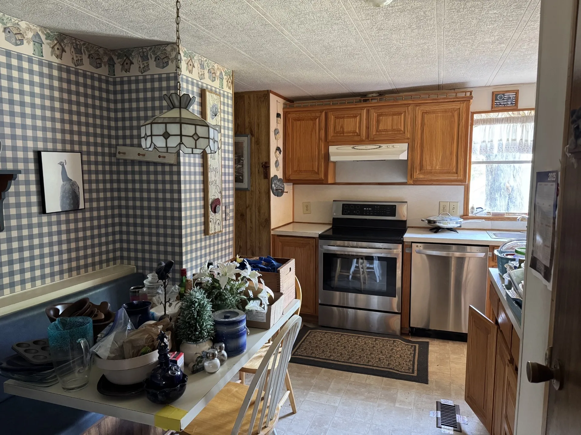 Mobile Home For Sale in Grayson County , 93 Grace Lane, Pottsboro, Texas 75076, 3 Bedroom, 2 Bathroom, Garage spaces, 1,424 Sqft, built in 1983, mls#21352753, Real Estate Agent in Pottsboro, Homes For Sale in Grayson county, Homes For Sale in Pottsboro, Realtor in Pottsboro Texas, Real Estate Brokerage Independent Realty Texas, Luminita Cordes Realtor