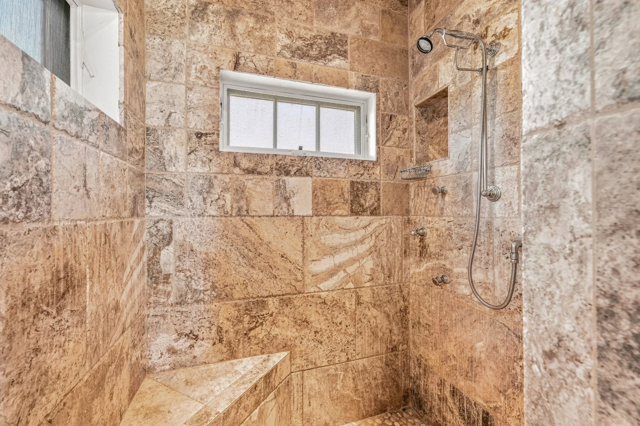 Single Family Residence For Sale in Young County , 12824 Fm 1769, Graham, Texas 76450, 3 Bedroom, 3 Bathroom, Garage spaces, 4,210 Sqft, built in 2011, mls#21353396, Real Estate Agent in Graham, Homes For Sale in Young county, Homes For Sale in Graham, Realtor in Graham Texas, Real Estate Brokerage Independent Realty Texas, Luminita Cordes Realtor