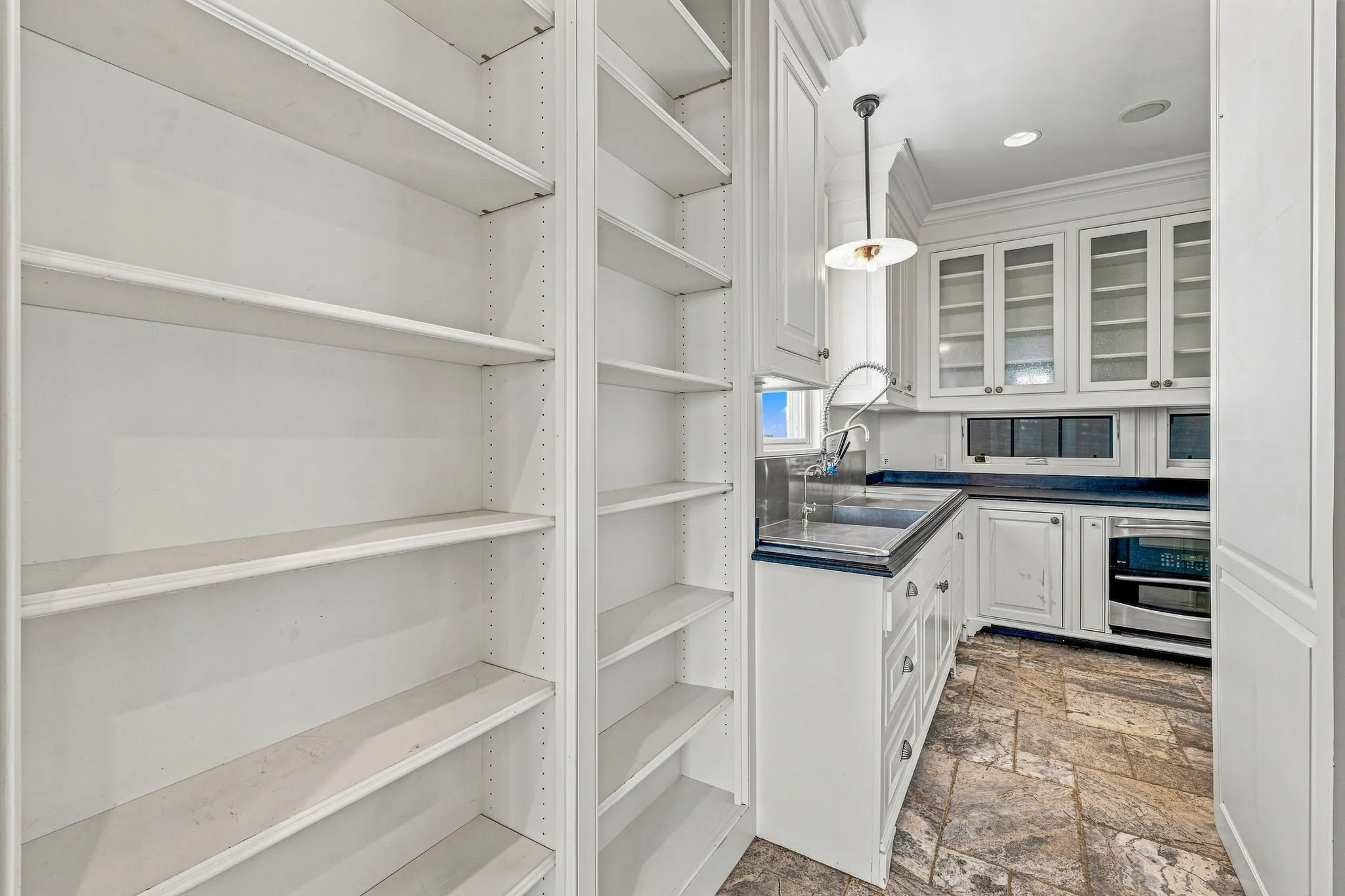 Single Family Residence For Sale in Young County , 12824 Fm 1769, Graham, Texas 76450, 3 Bedroom, 3 Bathroom, Garage spaces, 4,210 Sqft, built in 2011, mls#21353396, Real Estate Agent in Graham, Homes For Sale in Young county, Homes For Sale in Graham, Realtor in Graham Texas, Real Estate Brokerage Independent Realty Texas, Luminita Cordes Realtor