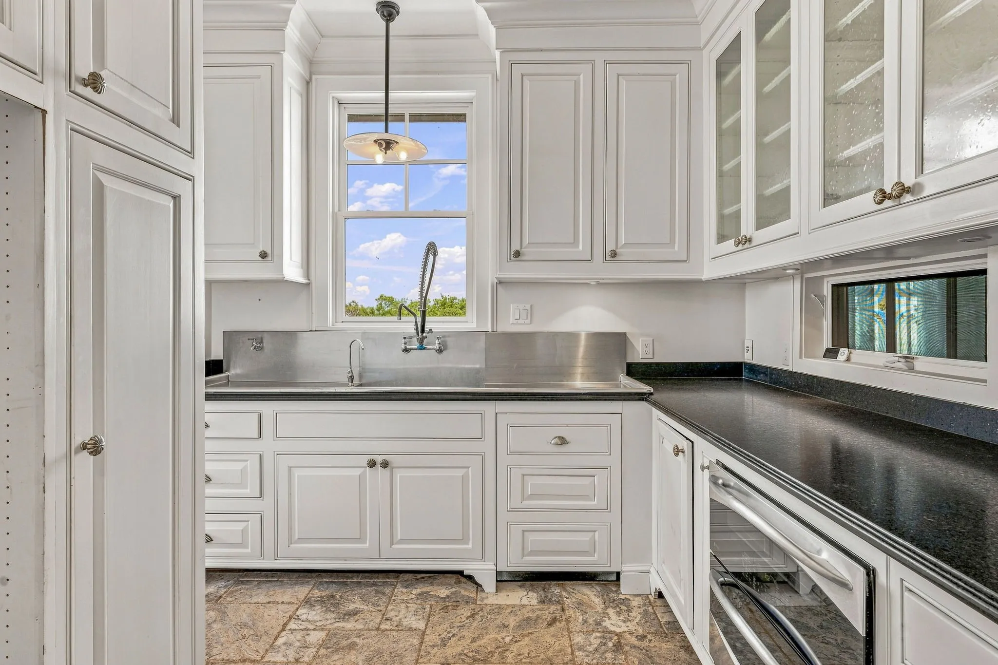 Single Family Residence For Sale in Young County , 12824 Fm 1769, Graham, Texas 76450, 3 Bedroom, 3 Bathroom, Garage spaces, 4,210 Sqft, built in 2011, mls#21353396, Real Estate Agent in Graham, Homes For Sale in Young county, Homes For Sale in Graham, Realtor in Graham Texas, Real Estate Brokerage Independent Realty Texas, Luminita Cordes Realtor