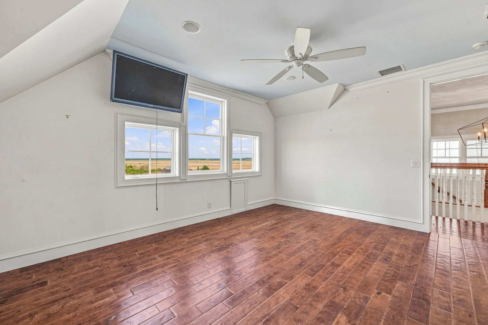Single Family Residence For Sale in Young County , 12824 Fm 1769, Graham, Texas 76450, 3 Bedroom, 3 Bathroom, Garage spaces, 4,210 Sqft, built in 2011, mls#21353396, Real Estate Agent in Graham, Homes For Sale in Young county, Homes For Sale in Graham, Realtor in Graham Texas, Real Estate Brokerage Independent Realty Texas, Luminita Cordes Realtor