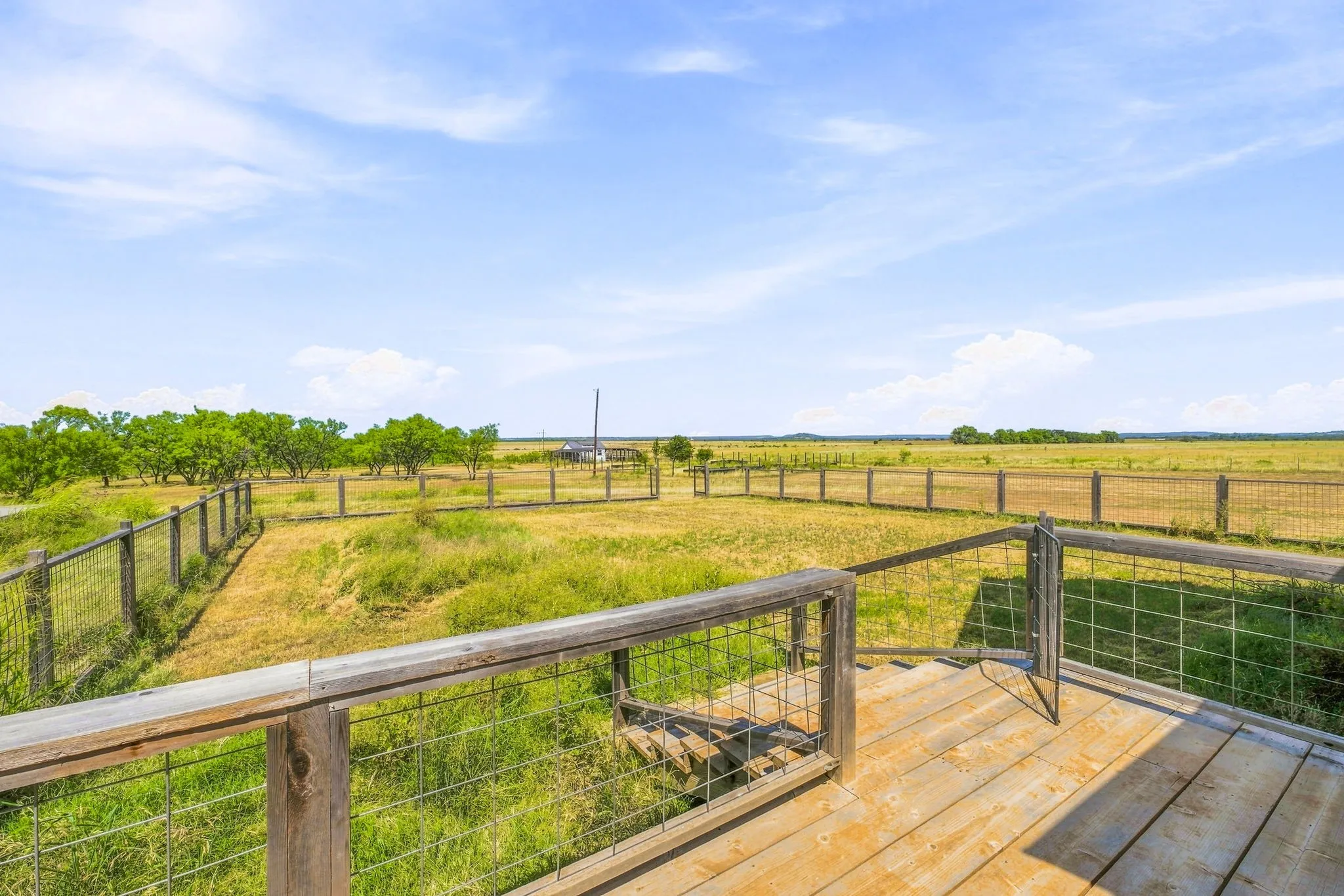 Single Family Residence For Sale in Young County , 12824 Fm 1769, Graham, Texas 76450, 3 Bedroom, 3 Bathroom, Garage spaces, 4,210 Sqft, built in 2011, mls#21353396, Real Estate Agent in Graham, Homes For Sale in Young county, Homes For Sale in Graham, Realtor in Graham Texas, Real Estate Brokerage Independent Realty Texas, Luminita Cordes Realtor
