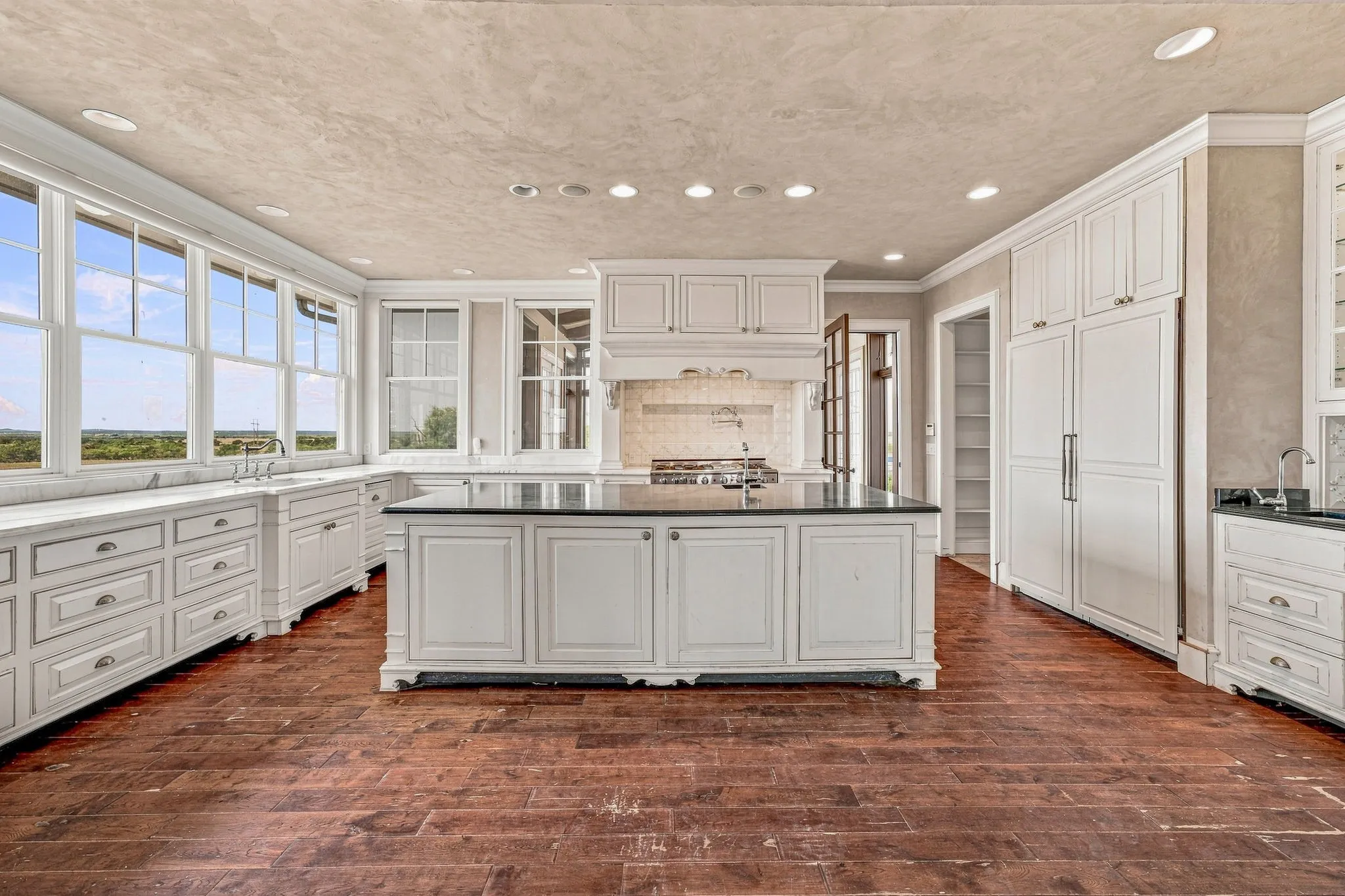 Single Family Residence For Sale in Young County , 12824 Fm 1769, Graham, Texas 76450, 3 Bedroom, 3 Bathroom, Garage spaces, 4,210 Sqft, built in 2011, mls#21353396, Real Estate Agent in Graham, Homes For Sale in Young county, Homes For Sale in Graham, Realtor in Graham Texas, Real Estate Brokerage Independent Realty Texas, Luminita Cordes Realtor