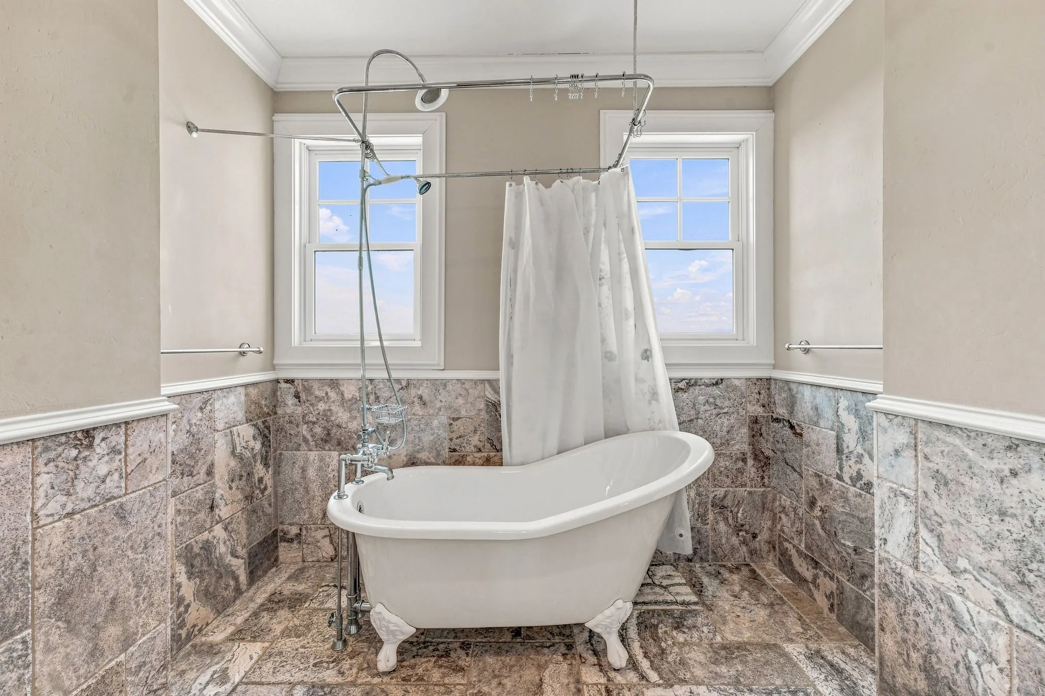 Single Family Residence For Sale in Young County , 12824 Fm 1769, Graham, Texas 76450, 3 Bedroom, 3 Bathroom, Garage spaces, 4,210 Sqft, built in 2011, mls#21353396, Real Estate Agent in Graham, Homes For Sale in Young county, Homes For Sale in Graham, Realtor in Graham Texas, Real Estate Brokerage Independent Realty Texas, Luminita Cordes Realtor