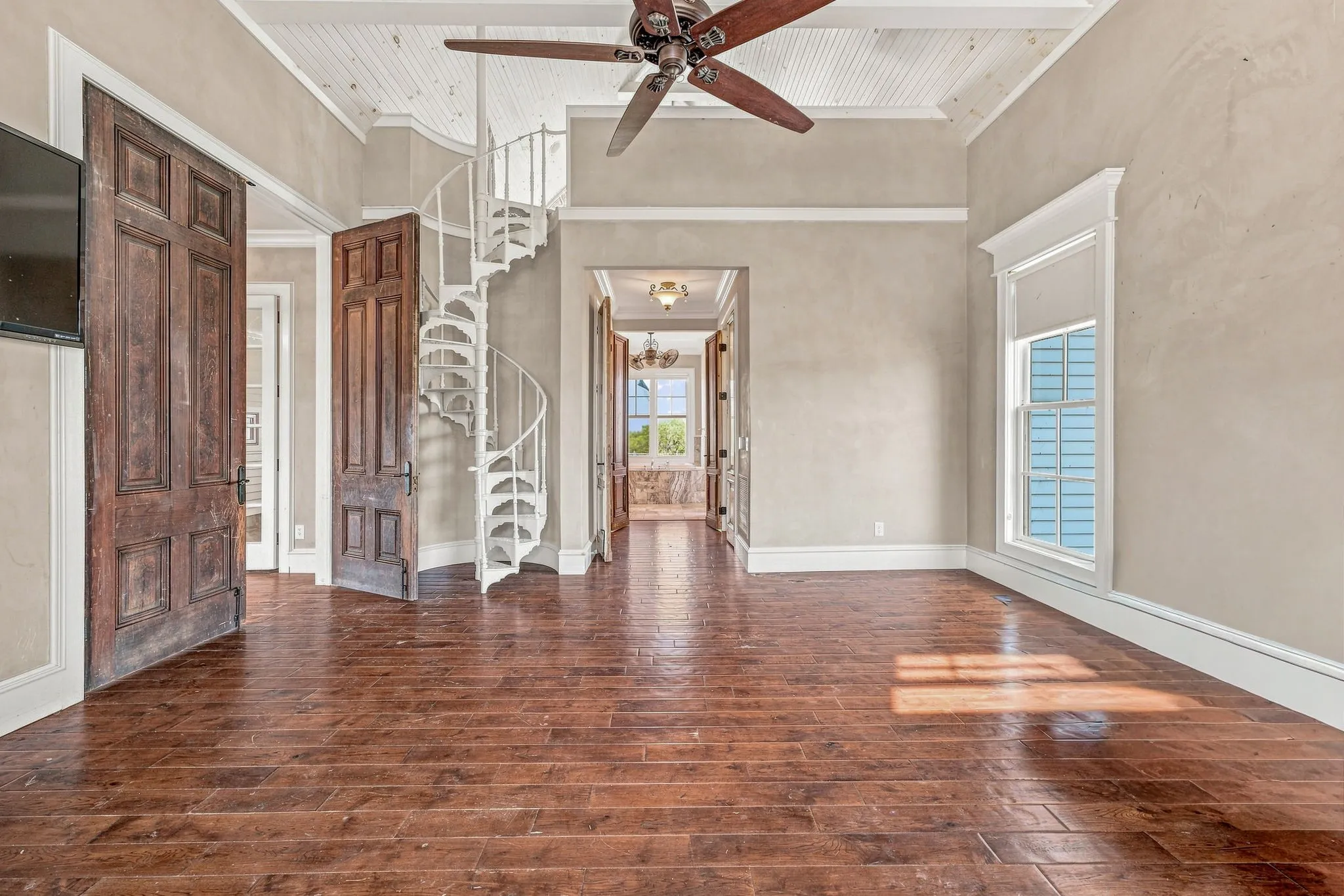 Single Family Residence For Sale in Young County , 12824 Fm 1769, Graham, Texas 76450, 3 Bedroom, 3 Bathroom, Garage spaces, 4,210 Sqft, built in 2011, mls#21353396, Real Estate Agent in Graham, Homes For Sale in Young county, Homes For Sale in Graham, Realtor in Graham Texas, Real Estate Brokerage Independent Realty Texas, Luminita Cordes Realtor