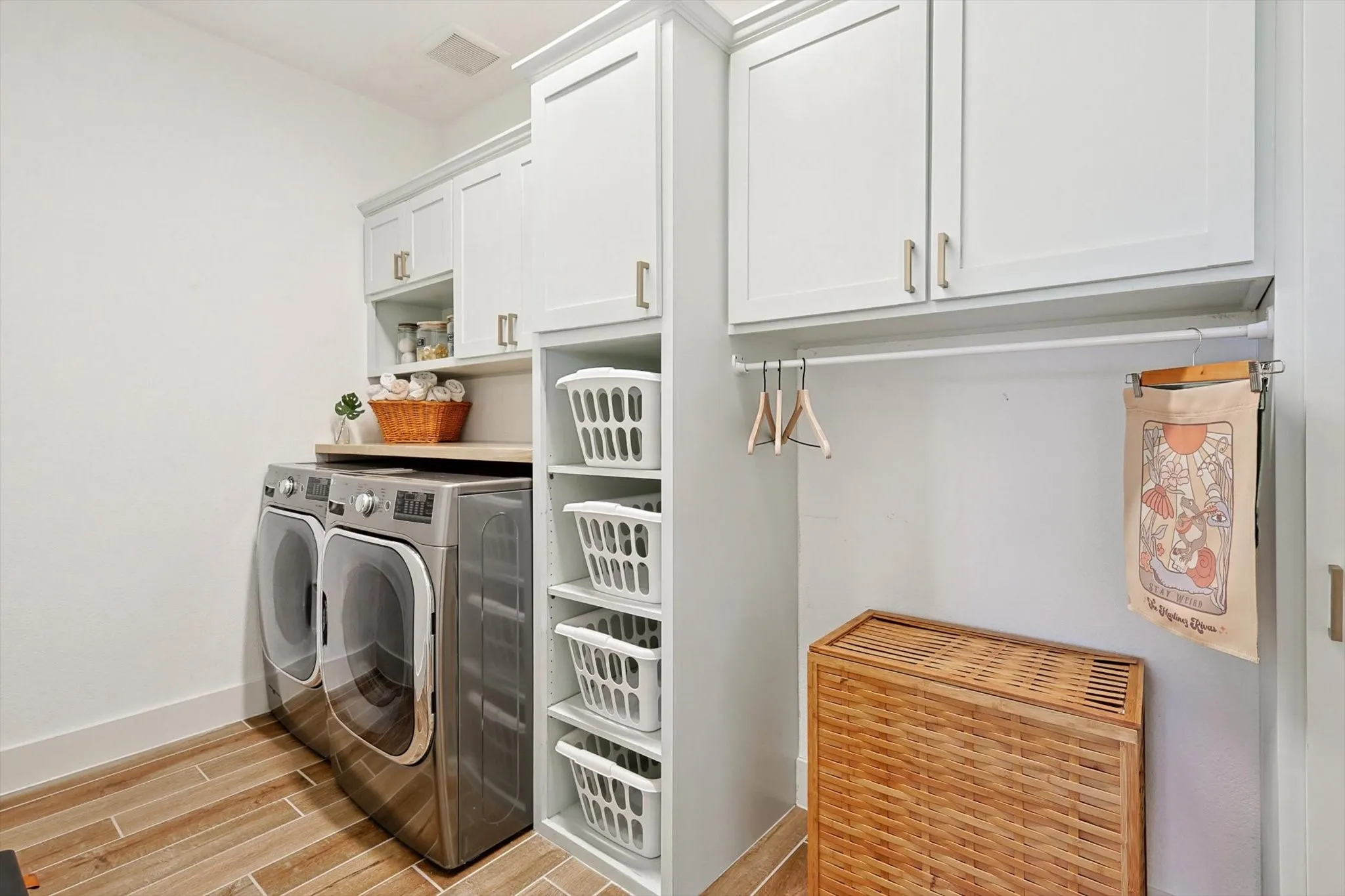 Single Family Residence For Rent in Denton County , 2420 Elm Place, Northlake, Texas 76247, 4 Bedroom, 3 Bathroom, 2 Garage spaces, 2,273 Sqft, built in 2020, mls#21355943, Real Estate Agent in Northlake, Homes For Rent in Denton county, Homes For Rent in Northlake, Realtor in Northlake Texas, Real Estate Brokerage Independent Realty Texas, Luminita Cordes Realtor