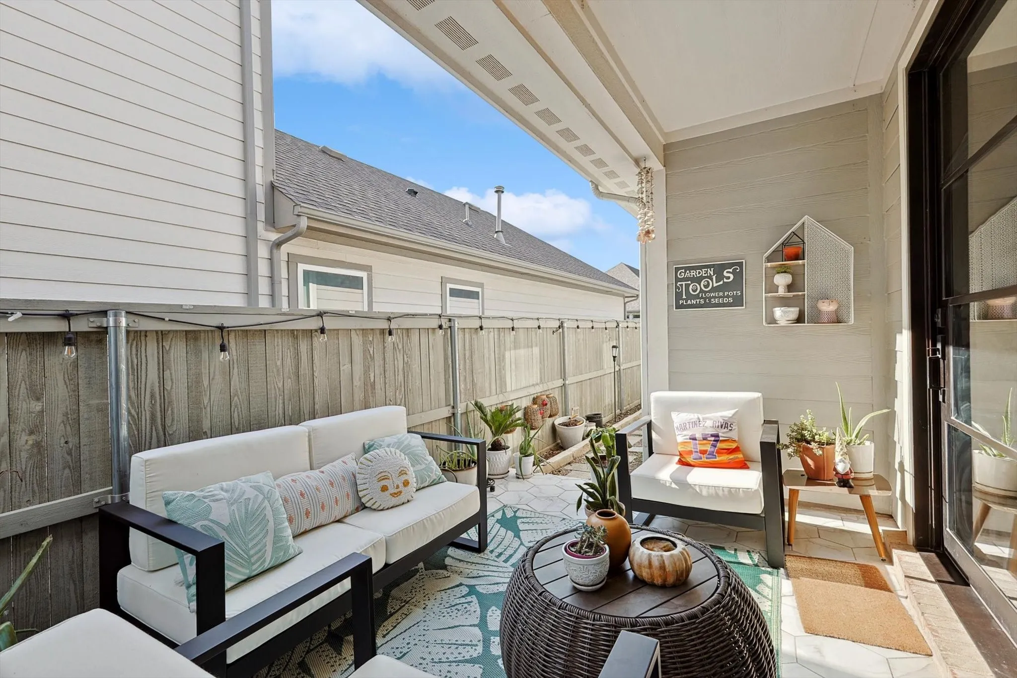 Single Family Residence For Rent in Denton County , 2420 Elm Place, Northlake, Texas 76247, 4 Bedroom, 3 Bathroom, 2 Garage spaces, 2,273 Sqft, built in 2020, mls#21355943, Real Estate Agent in Northlake, Homes For Rent in Denton county, Homes For Rent in Northlake, Realtor in Northlake Texas, Real Estate Brokerage Independent Realty Texas, Luminita Cordes Realtor