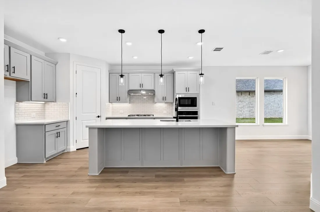 4217 Cleburne Lane ~ Ready Now