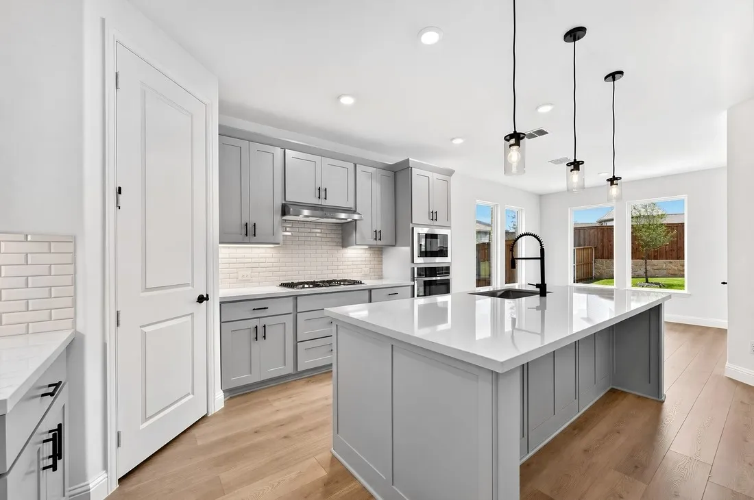 4217 Cleburne Lane ~ Ready Now