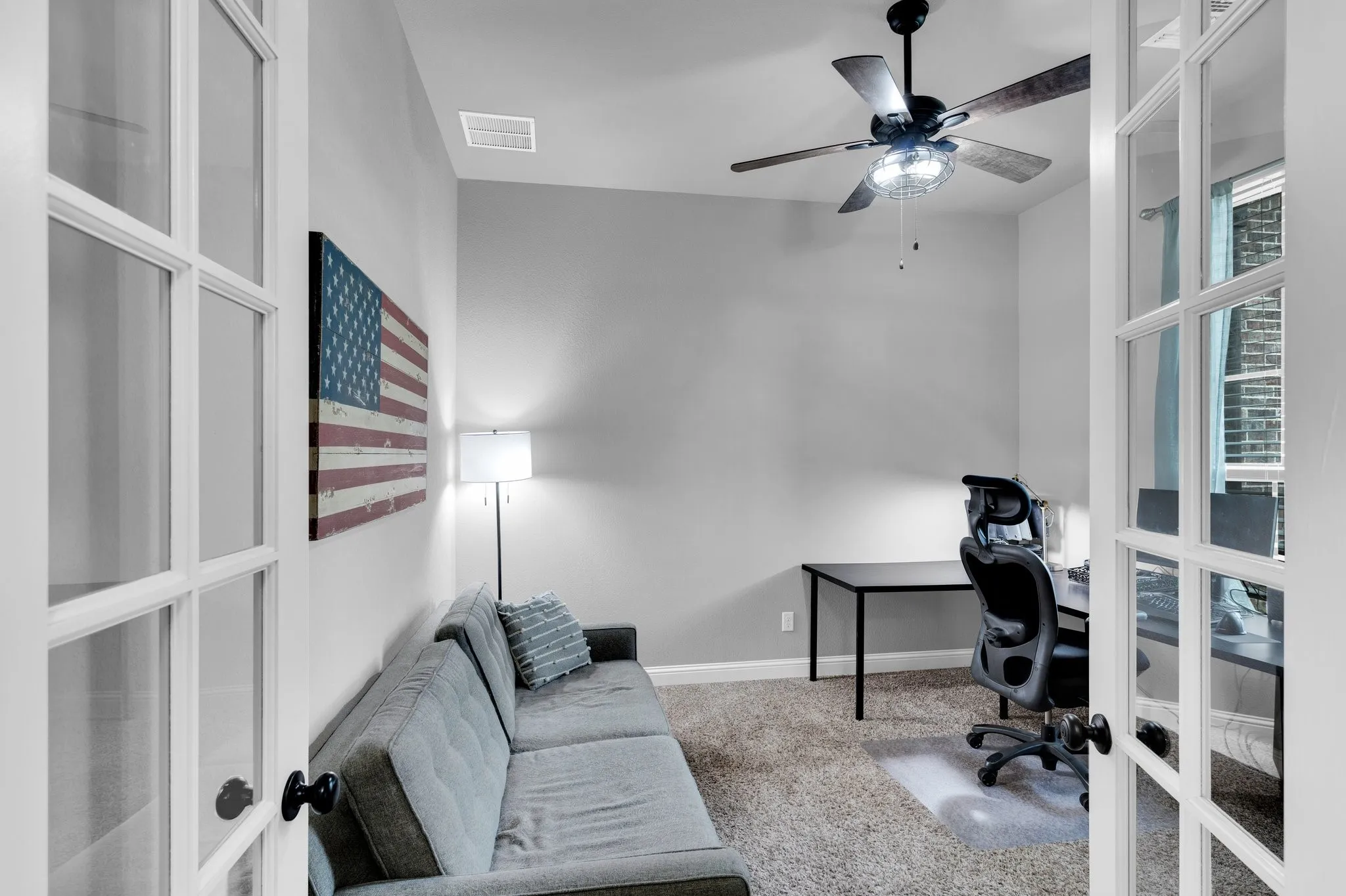Single Family Residence For Sale in Ellis County , 102 Willowbrook Drive, Waxahachie, Texas 75165, 4 Bedroom, 3 Bathroom, 4 Garage spaces, 2,607 Sqft, built in 2015, mls#21355454, Real Estate Agent in Waxahachie, Homes For Sale in Ellis county, Homes For Sale in Waxahachie, Realtor in Waxahachie Texas, Real Estate Brokerage Independent Realty Texas, Luminita Cordes Realtor