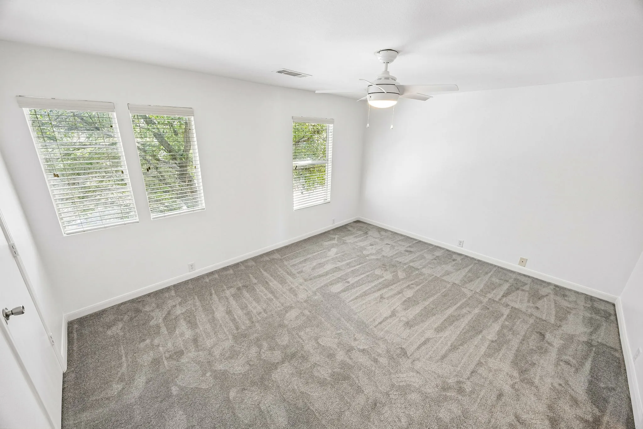 Townhouse For Sale in Collin County , 2617 Boedeker Drive, Plano, Texas 75074, 3 Bedroom, 2 Bathroom, 2 Garage spaces, 1,303 Sqft, built in 2004, Price $300,000, mls#21357615, Real Estate Agent in Plano, Homes For Sale in Collin county, Homes For Sale in Plano, Realtor in Plano Texas, Real Estate Brokerage Independent Realty Texas, Luminita Cordes Realtor