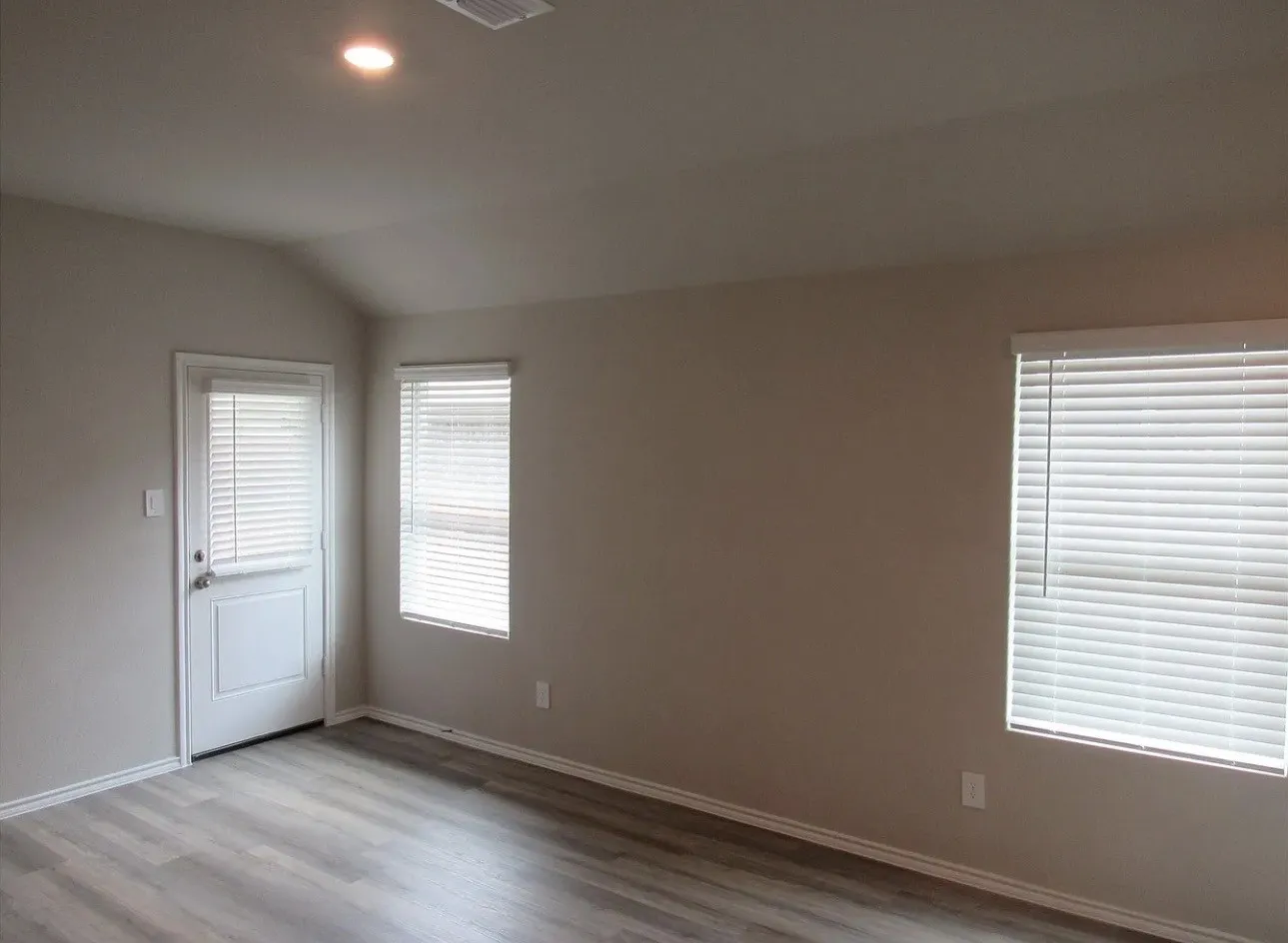 Single Family Residence For Rent in Denton County , 1612 Tin Roof Road, Krum, Texas 76249, 3 Bedroom, 2 Bathroom, 2 Garage spaces, 1,399 Sqft, built in 2026, mls#21357850, Real Estate Agent in Krum, Homes For Rent in Denton county, Homes For Rent in Krum, Realtor in Krum Texas, Real Estate Brokerage Independent Realty Texas, Luminita Cordes Realtor