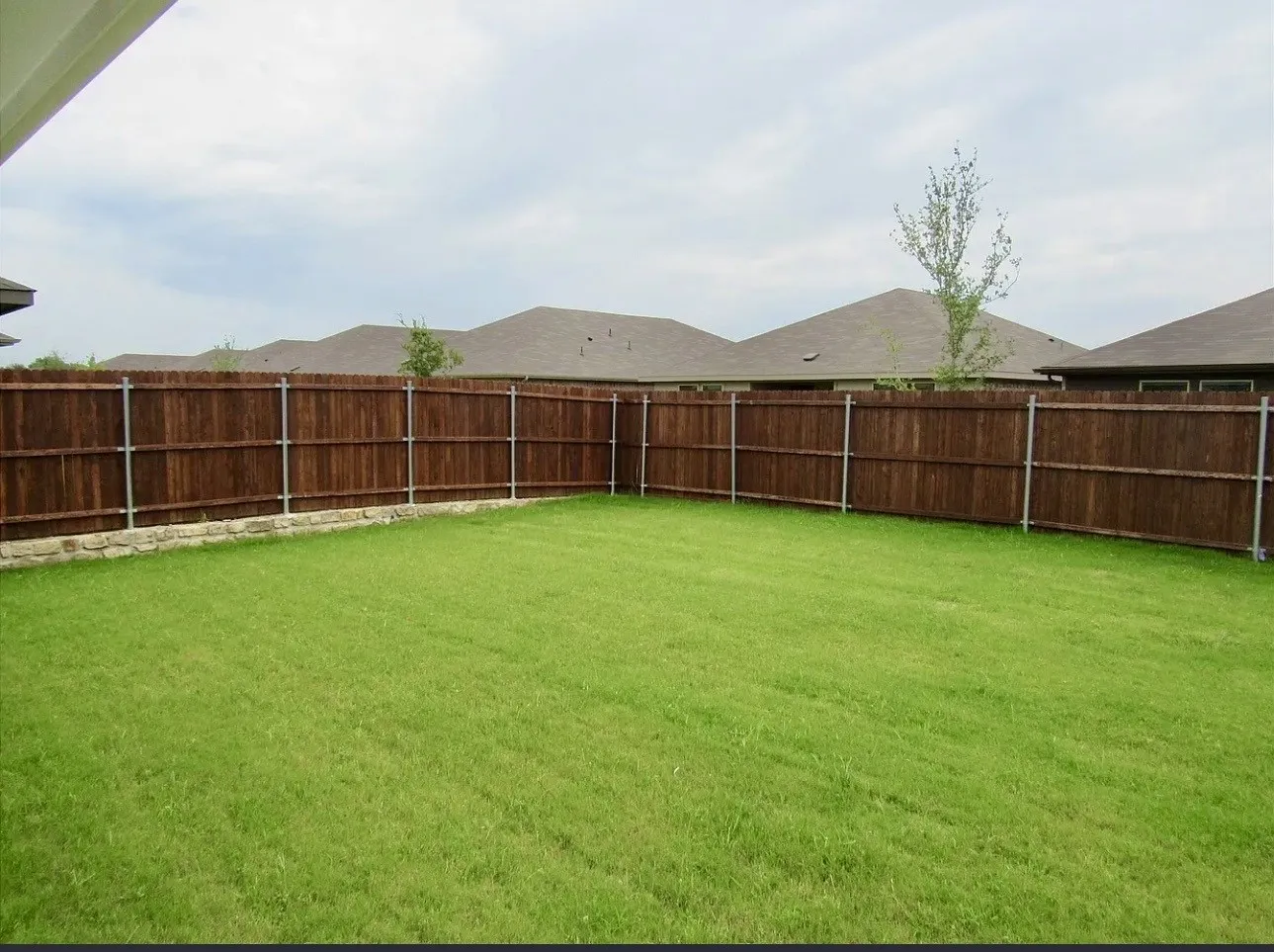 Single Family Residence For Rent in Denton County , 1612 Tin Roof Road, Krum, Texas 76249, 3 Bedroom, 2 Bathroom, 2 Garage spaces, 1,399 Sqft, built in 2026, mls#21357850, Real Estate Agent in Krum, Homes For Rent in Denton county, Homes For Rent in Krum, Realtor in Krum Texas, Real Estate Brokerage Independent Realty Texas, Luminita Cordes Realtor