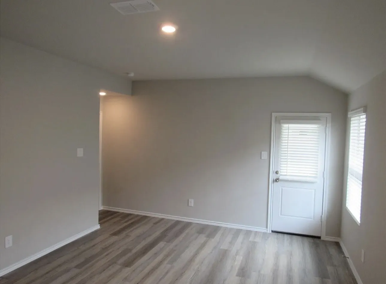 Single Family Residence For Rent in Denton County , 1612 Tin Roof Road, Krum, Texas 76249, 3 Bedroom, 2 Bathroom, 2 Garage spaces, 1,399 Sqft, built in 2026, mls#21357850, Real Estate Agent in Krum, Homes For Rent in Denton county, Homes For Rent in Krum, Realtor in Krum Texas, Real Estate Brokerage Independent Realty Texas, Luminita Cordes Realtor