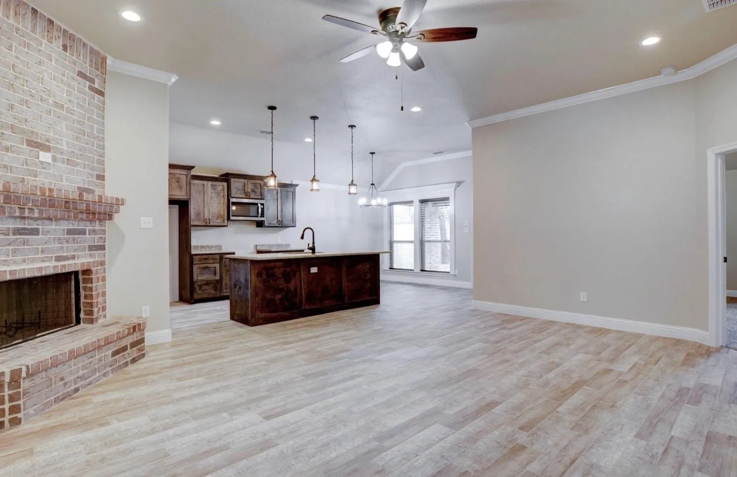 Single Family Residence For Rent in Tarrant County , 125 N Las Vegas Trail, White Settlement, Texas 76108, 3 Bedroom, 2 Bathroom, 2 Garage spaces, 1,608 Sqft, built in 2020, mls#21357852, Real Estate Agent in White Settlement, Homes For Rent in Tarrant county, Homes For Rent in White Settlement, Realtor in White Settlement Texas, Real Estate Brokerage Independent Realty Texas, Luminita Cordes Realtor