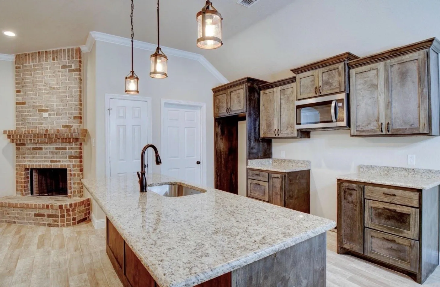 Single Family Residence For Rent in Tarrant County , 125 N Las Vegas Trail, White Settlement, Texas 76108, 3 Bedroom, 2 Bathroom, 2 Garage spaces, 1,608 Sqft, built in 2020, mls#21357852, Real Estate Agent in White Settlement, Homes For Rent in Tarrant county, Homes For Rent in White Settlement, Realtor in White Settlement Texas, Real Estate Brokerage Independent Realty Texas, Luminita Cordes Realtor