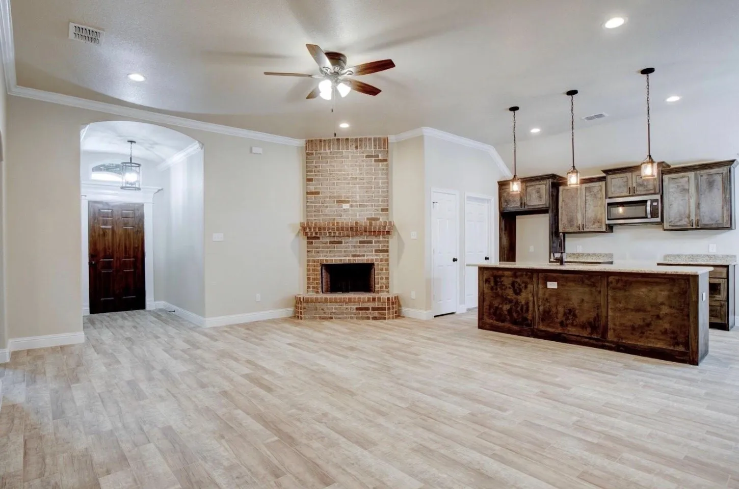 Single Family Residence For Rent in Tarrant County , 125 N Las Vegas Trail, White Settlement, Texas 76108, 3 Bedroom, 2 Bathroom, 2 Garage spaces, 1,608 Sqft, built in 2020, mls#21357852, Real Estate Agent in White Settlement, Homes For Rent in Tarrant county, Homes For Rent in White Settlement, Realtor in White Settlement Texas, Real Estate Brokerage Independent Realty Texas, Luminita Cordes Realtor