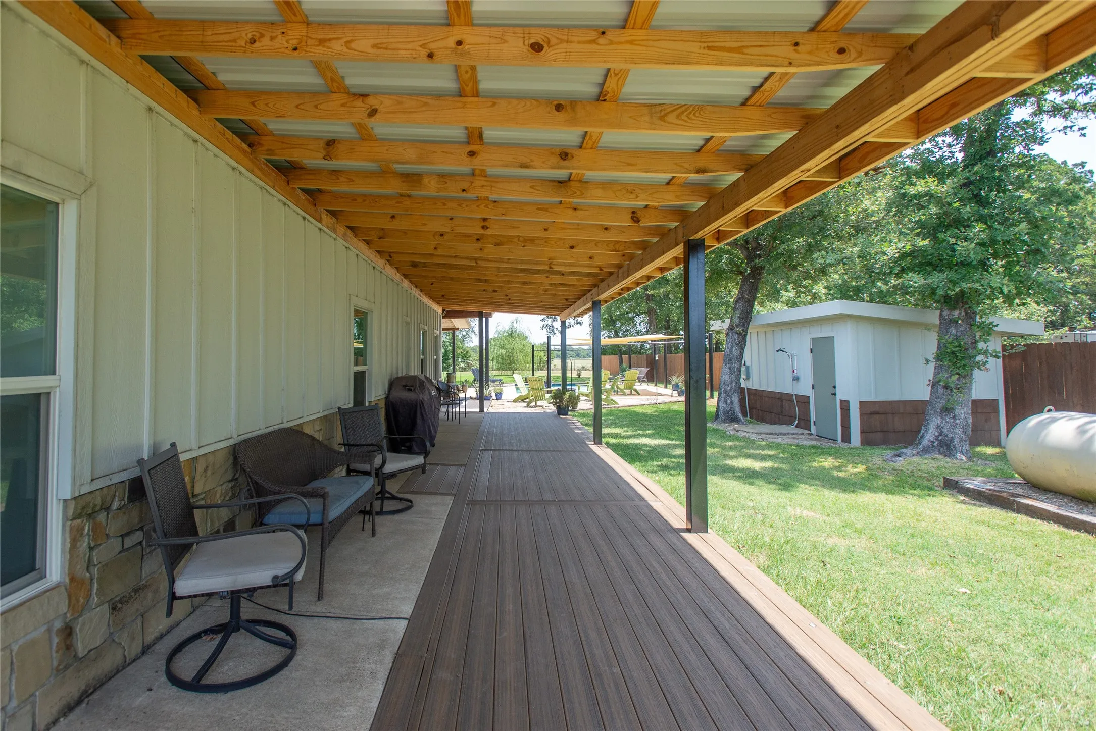 Single Family Residence For Sale in Henderson County , 116 Pauline Road, Mabank, Texas 75156, 4 Bedroom, 2 Bathroom, 2 Garage spaces, 2,843 Sqft, built in 2017, mls#21354539, Real Estate Agent in Mabank, Homes For Sale in Henderson county, Homes For Sale in Mabank, Realtor in Mabank Texas, Real Estate Brokerage Independent Realty Texas, Luminita Cordes Realtor