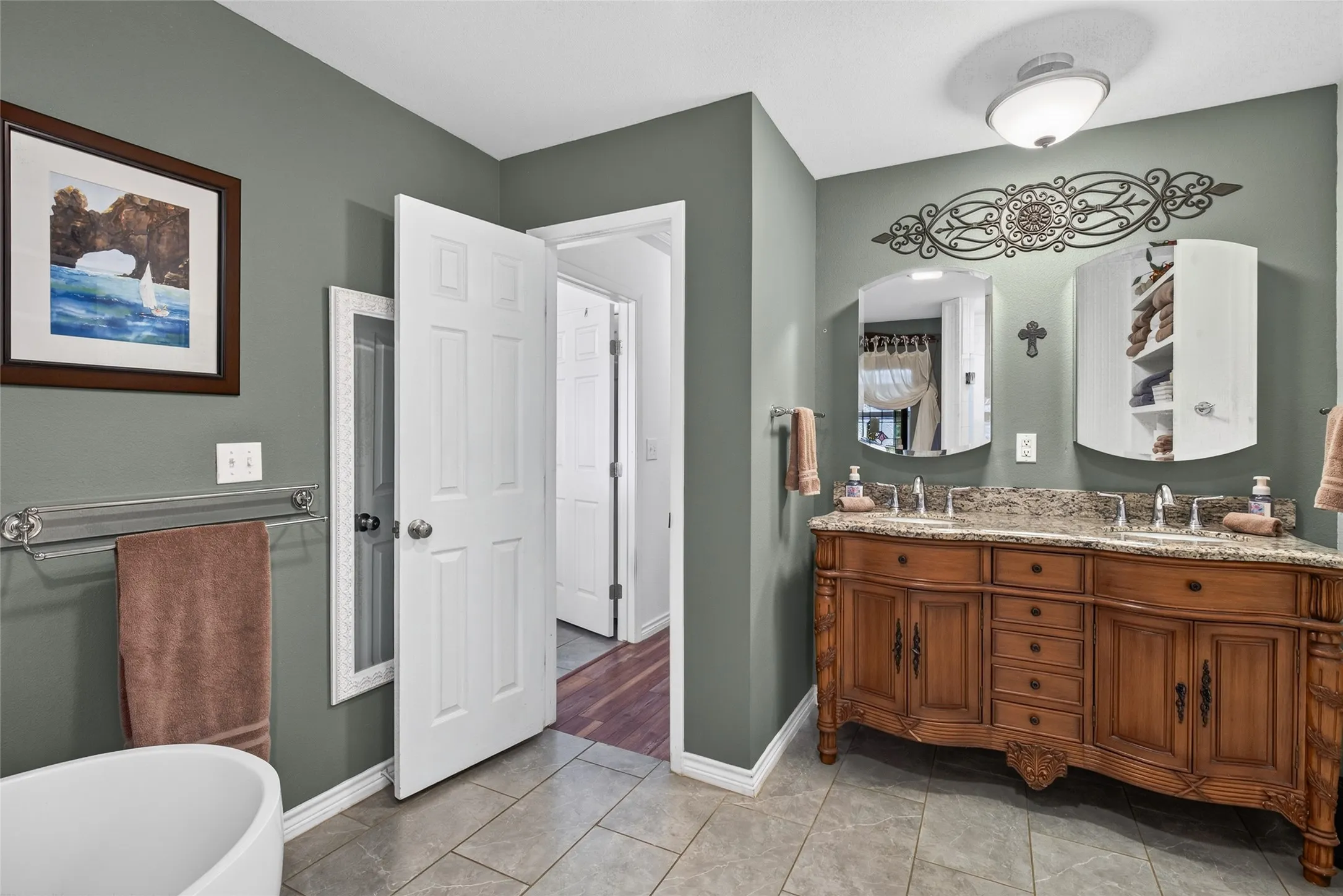 Single Family Residence For Sale in Henderson County , 116 Pauline Road, Mabank, Texas 75156, 4 Bedroom, 2 Bathroom, 2 Garage spaces, 2,843 Sqft, built in 2017, mls#21354539, Real Estate Agent in Mabank, Homes For Sale in Henderson county, Homes For Sale in Mabank, Realtor in Mabank Texas, Real Estate Brokerage Independent Realty Texas, Luminita Cordes Realtor