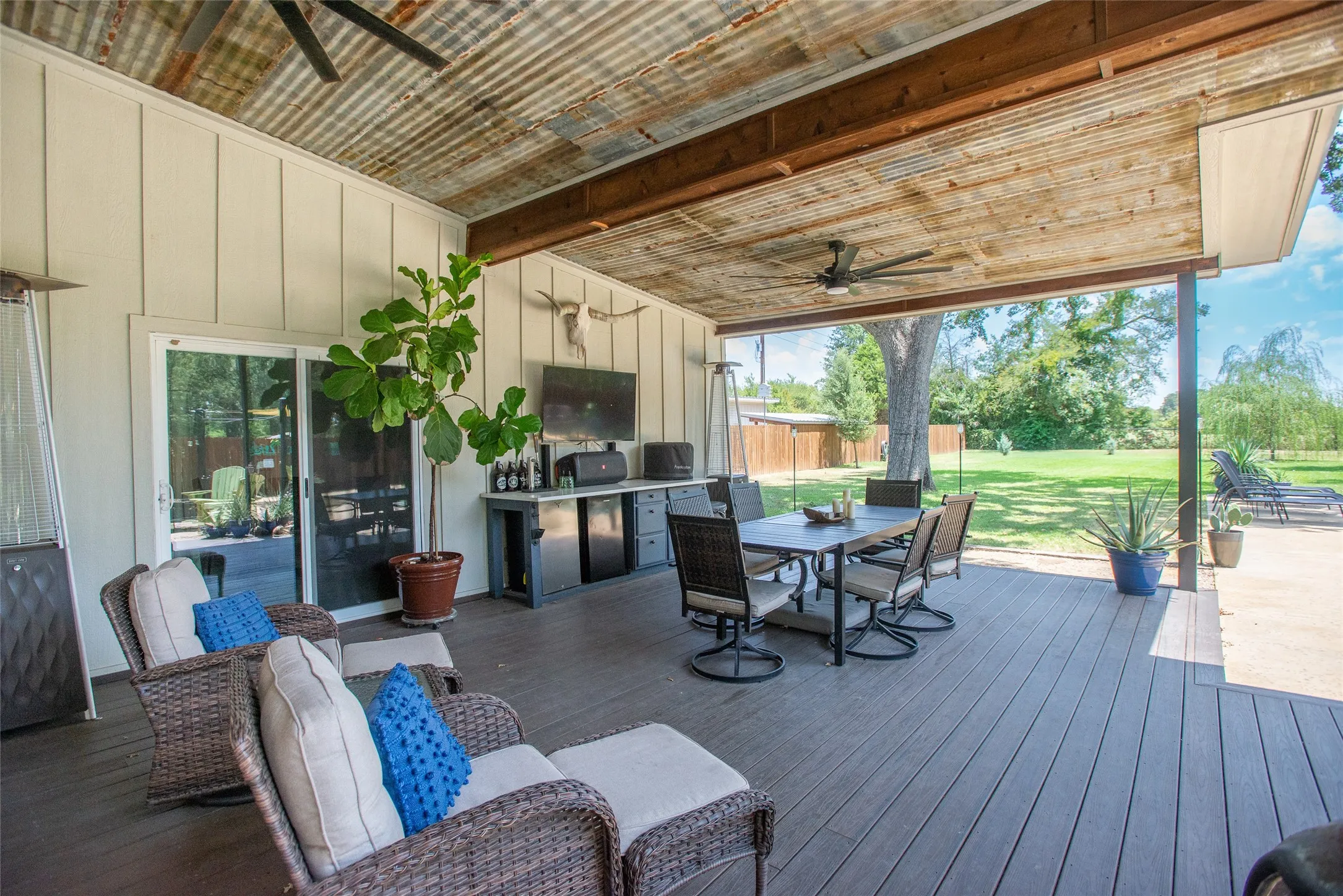 Single Family Residence For Sale in Henderson County , 116 Pauline Road, Mabank, Texas 75156, 4 Bedroom, 2 Bathroom, 2 Garage spaces, 2,843 Sqft, built in 2017, mls#21354539, Real Estate Agent in Mabank, Homes For Sale in Henderson county, Homes For Sale in Mabank, Realtor in Mabank Texas, Real Estate Brokerage Independent Realty Texas, Luminita Cordes Realtor