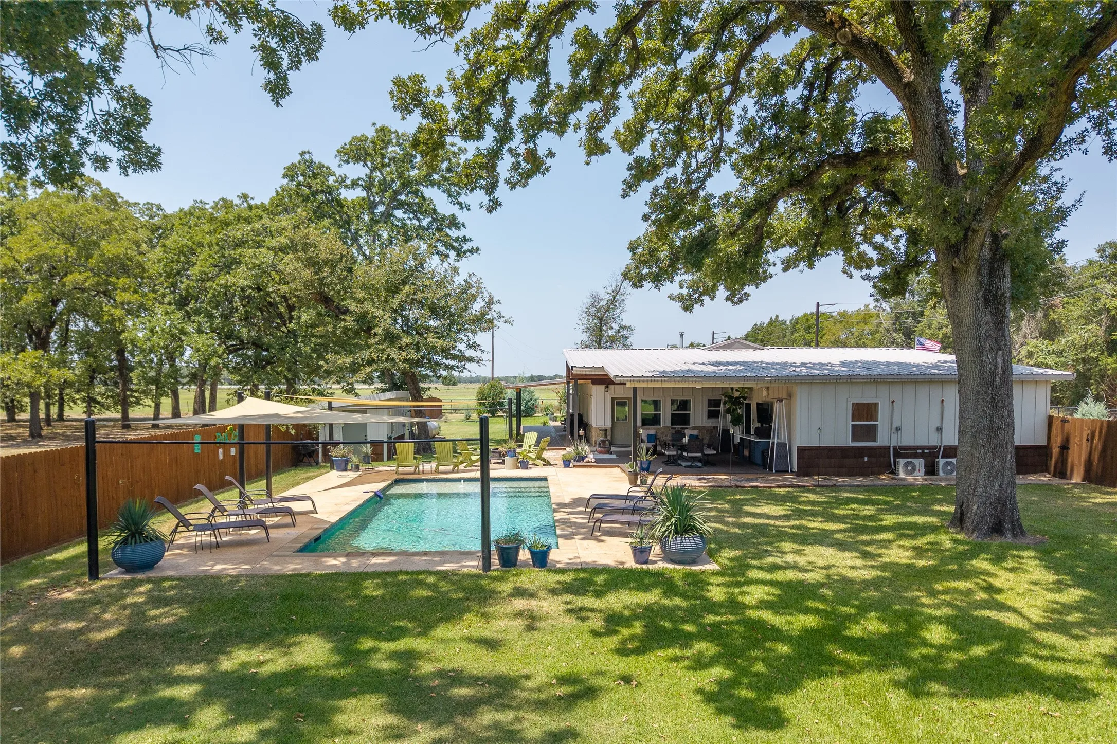 Single Family Residence For Sale in Henderson County , 116 Pauline Road, Mabank, Texas 75156, 4 Bedroom, 2 Bathroom, 2 Garage spaces, 2,843 Sqft, built in 2017, mls#21354539, Real Estate Agent in Mabank, Homes For Sale in Henderson county, Homes For Sale in Mabank, Realtor in Mabank Texas, Real Estate Brokerage Independent Realty Texas, Luminita Cordes Realtor