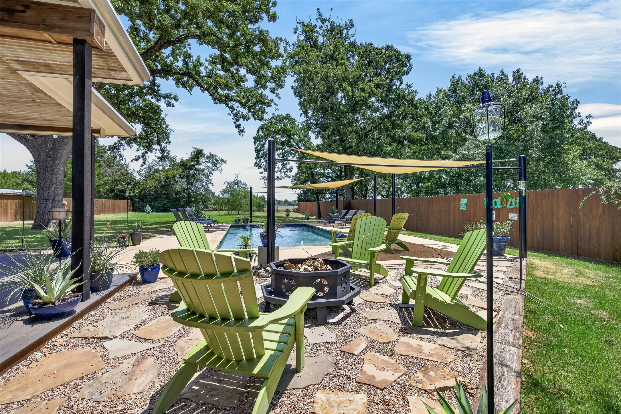 Single Family Residence For Sale in Henderson County , 116 Pauline Road, Mabank, Texas 75156, 4 Bedroom, 2 Bathroom, 2 Garage spaces, 2,843 Sqft, built in 2017, mls#21354539, Real Estate Agent in Mabank, Homes For Sale in Henderson county, Homes For Sale in Mabank, Realtor in Mabank Texas, Real Estate Brokerage Independent Realty Texas, Luminita Cordes Realtor