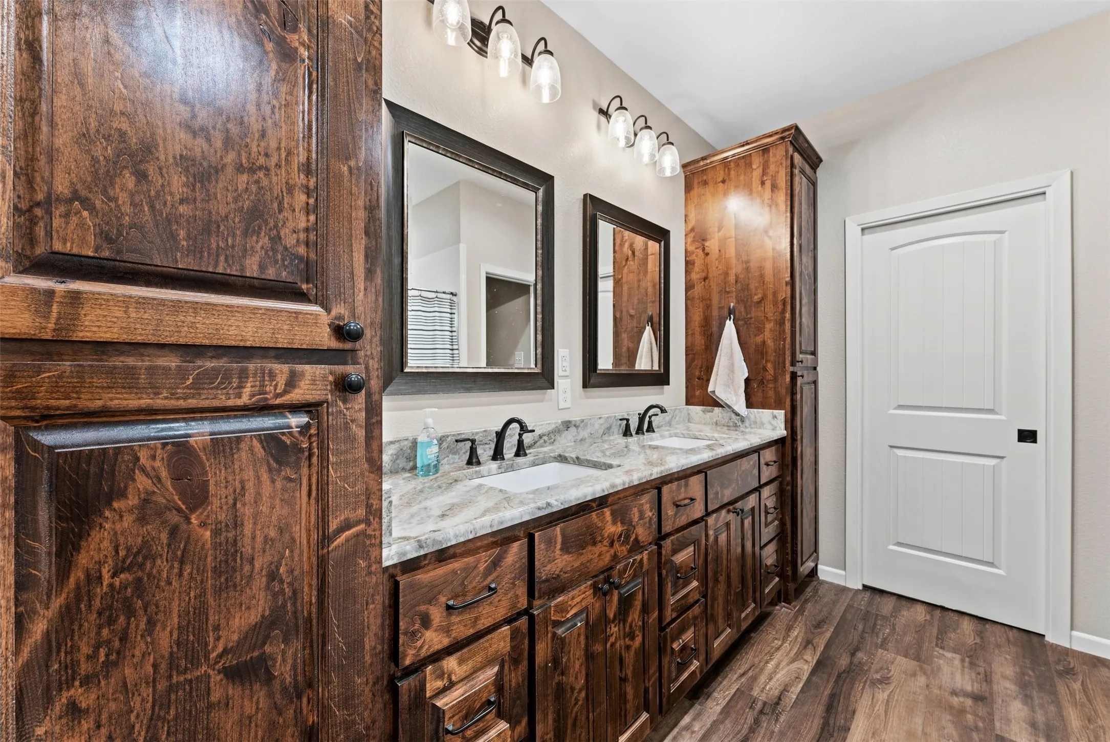 Single Family Residence For Sale in Mc Lennan County , 717 Dove Hill Lane, China Spring, Texas 76633, 3 Bedroom, 3 Bathroom, Garage spaces, 1,817 Sqft, built in 2021, mls#21355682, Real Estate Agent in China Spring, Homes For Sale in Mc Lennan county, Homes For Sale in China Spring, Realtor in China Spring Texas, Real Estate Brokerage Independent Realty Texas, Luminita Cordes Realtor