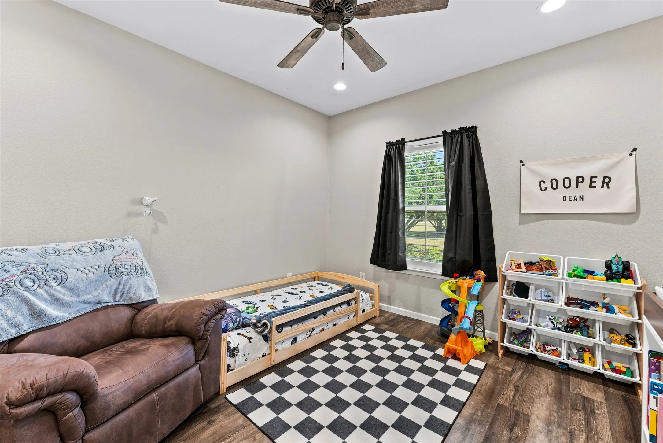 Single Family Residence For Sale in Mc Lennan County , 717 Dove Hill Lane, China Spring, Texas 76633, 3 Bedroom, 3 Bathroom, Garage spaces, 1,817 Sqft, built in 2021, mls#21355682, Real Estate Agent in China Spring, Homes For Sale in Mc Lennan county, Homes For Sale in China Spring, Realtor in China Spring Texas, Real Estate Brokerage Independent Realty Texas, Luminita Cordes Realtor