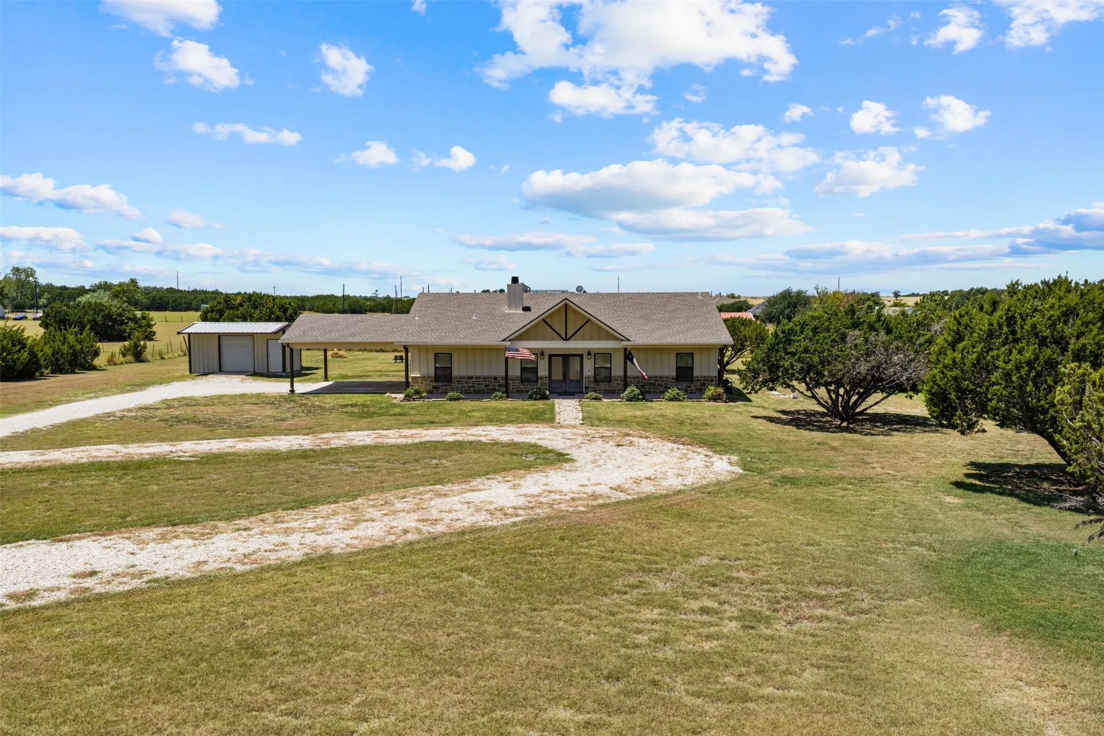Single Family Residence For Sale in Mc Lennan County , 717 Dove Hill Lane, China Spring, Texas 76633, 3 Bedroom, 3 Bathroom, Garage spaces, 1,817 Sqft, built in 2021, mls#21355682, Real Estate Agent in China Spring, Homes For Sale in Mc Lennan county, Homes For Sale in China Spring, Realtor in China Spring Texas, Real Estate Brokerage Independent Realty Texas, Luminita Cordes Realtor