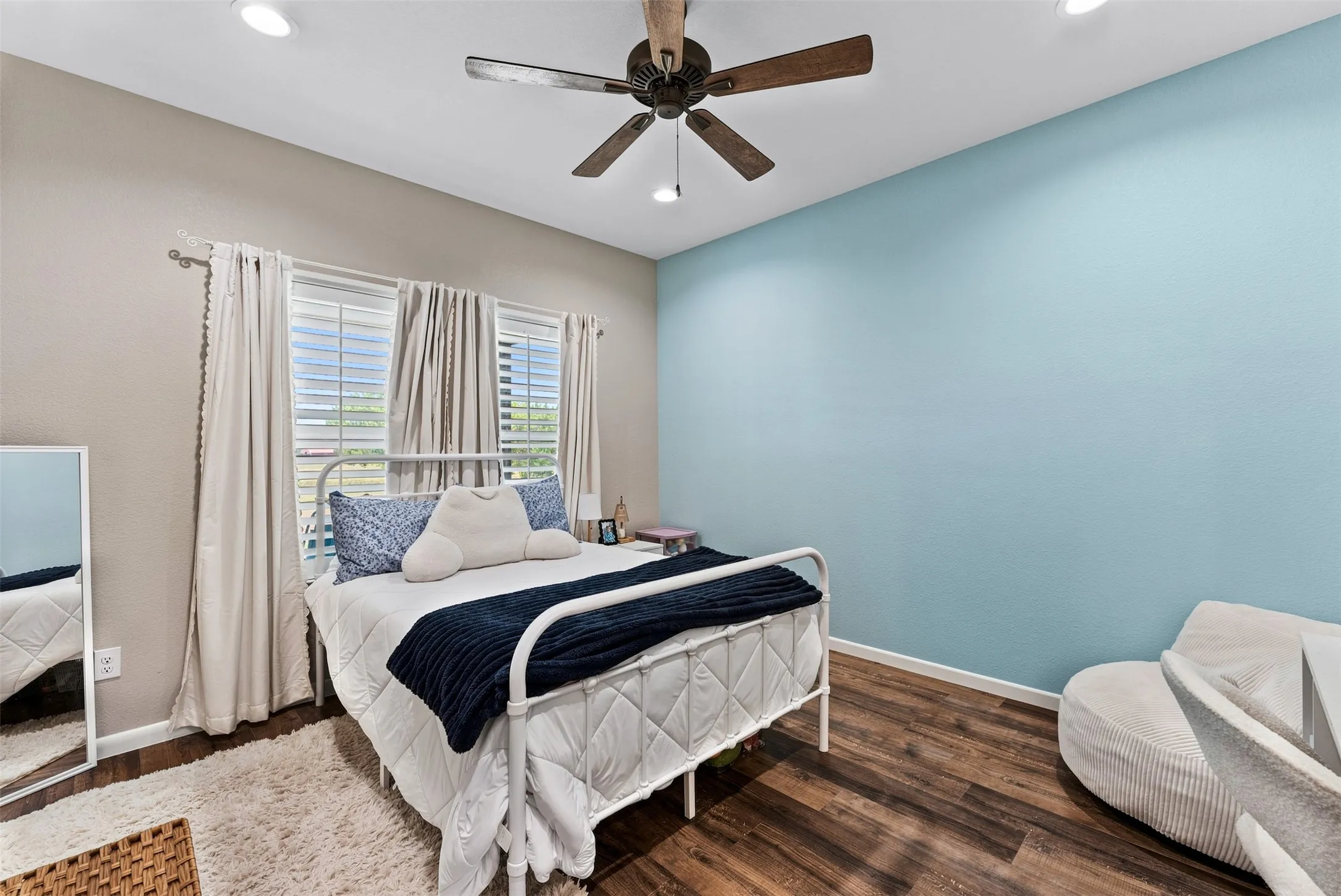 Single Family Residence For Sale in Mc Lennan County , 717 Dove Hill Lane, China Spring, Texas 76633, 3 Bedroom, 3 Bathroom, Garage spaces, 1,817 Sqft, built in 2021, mls#21355682, Real Estate Agent in China Spring, Homes For Sale in Mc Lennan county, Homes For Sale in China Spring, Realtor in China Spring Texas, Real Estate Brokerage Independent Realty Texas, Luminita Cordes Realtor