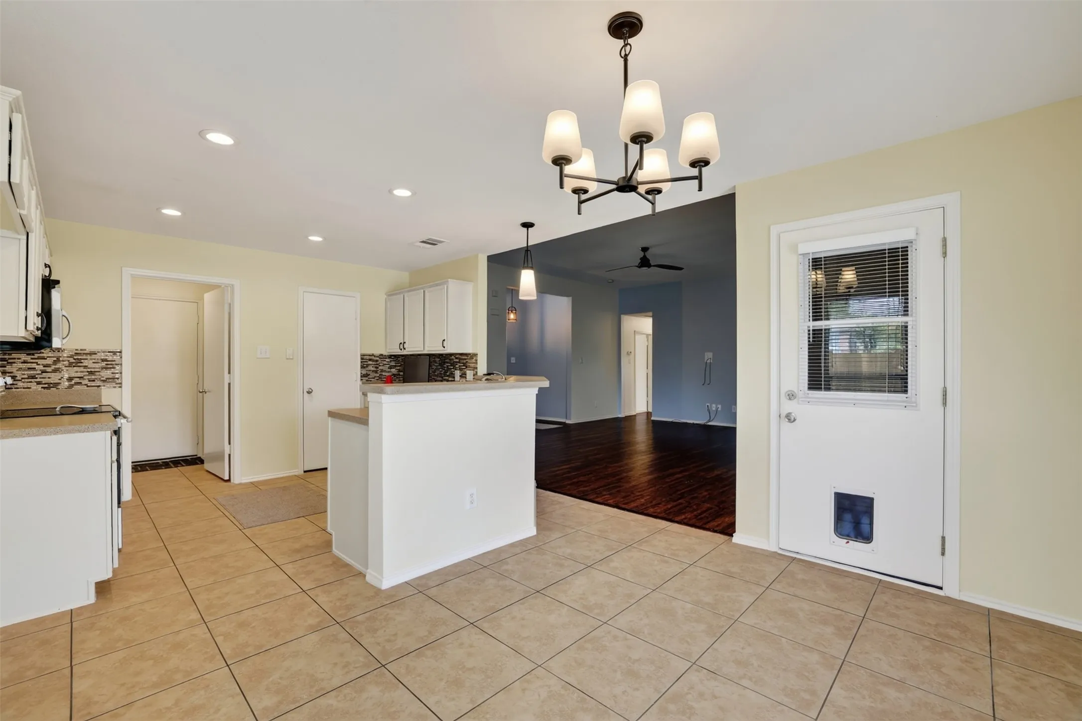 Large kitchen perfect for parties, holiday gatherings and more!