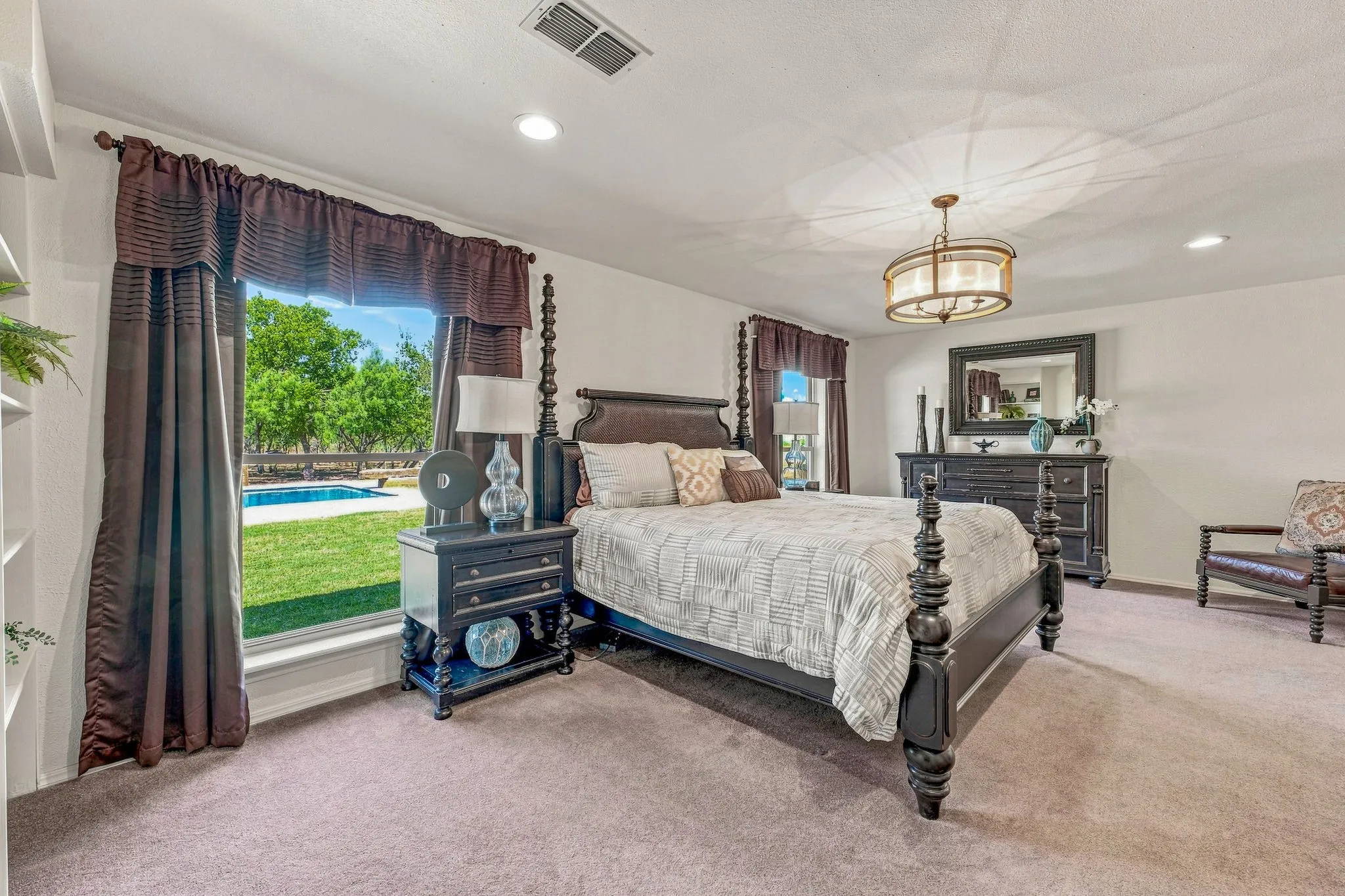 Single Family Residence For Sale in Young County , 1070 FM 3329, Olney, Texas 76374, 4 Bedroom, 3 Bathroom, 3 Garage spaces, 4,000 Sqft, built in 1979, mls#21357869, Real Estate Agent in Olney, Homes For Sale in Young county, Homes For Sale in Olney, Realtor in Olney Texas, Real Estate Brokerage Independent Realty Texas, Luminita Cordes Realtor