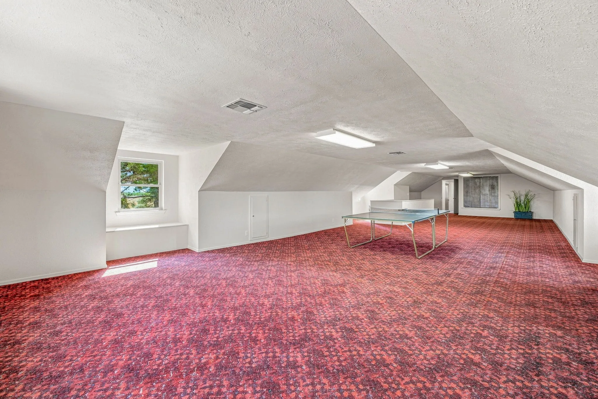 Single Family Residence For Sale in Young County , 1070 FM 3329, Olney, Texas 76374, 4 Bedroom, 3 Bathroom, 3 Garage spaces, 4,000 Sqft, built in 1979, mls#21357869, Real Estate Agent in Olney, Homes For Sale in Young county, Homes For Sale in Olney, Realtor in Olney Texas, Real Estate Brokerage Independent Realty Texas, Luminita Cordes Realtor