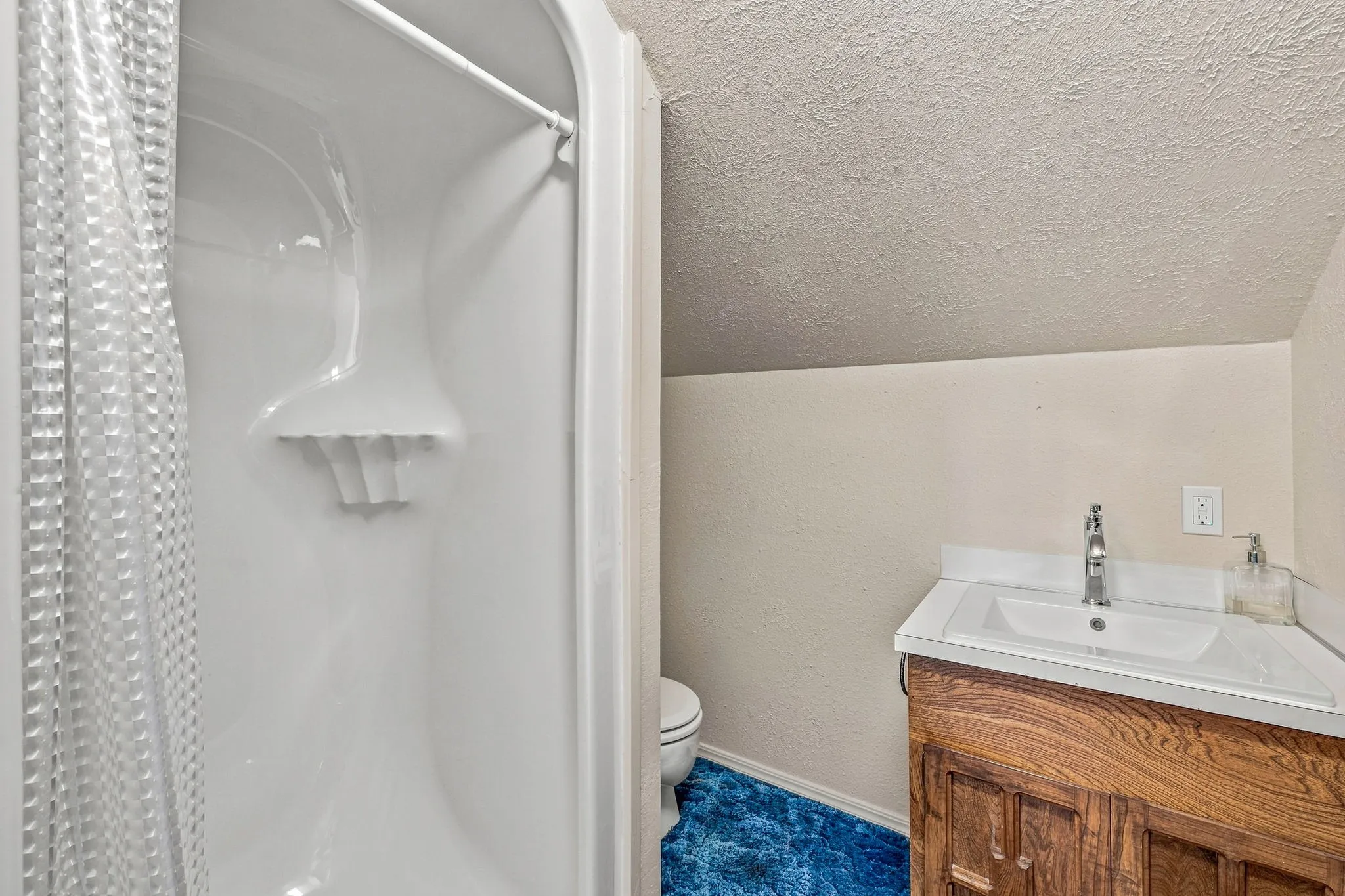Single Family Residence For Sale in Young County , 1070 FM 3329, Olney, Texas 76374, 4 Bedroom, 3 Bathroom, 3 Garage spaces, 4,000 Sqft, built in 1979, mls#21357869, Real Estate Agent in Olney, Homes For Sale in Young county, Homes For Sale in Olney, Realtor in Olney Texas, Real Estate Brokerage Independent Realty Texas, Luminita Cordes Realtor