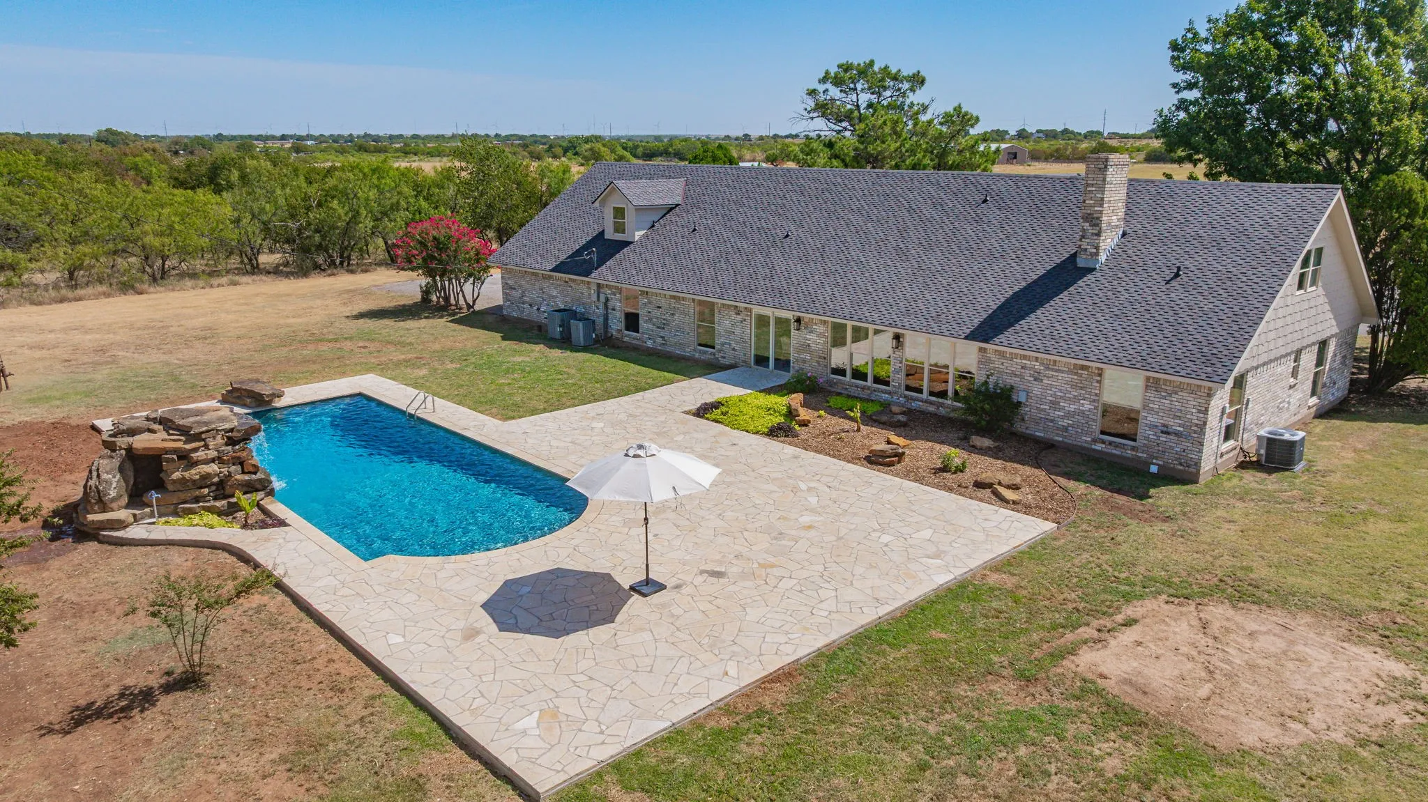 Single Family Residence For Sale in Young County , 1070 FM 3329, Olney, Texas 76374, 4 Bedroom, 3 Bathroom, 3 Garage spaces, 4,000 Sqft, built in 1979, mls#21357869, Real Estate Agent in Olney, Homes For Sale in Young county, Homes For Sale in Olney, Realtor in Olney Texas, Real Estate Brokerage Independent Realty Texas, Luminita Cordes Realtor