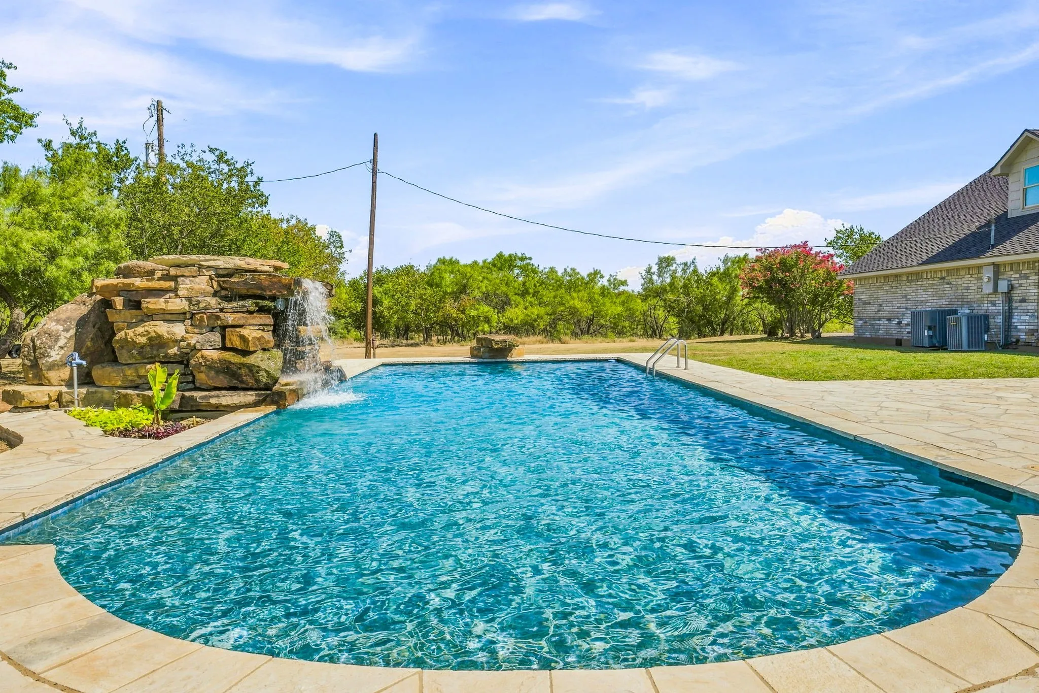 Single Family Residence For Sale in Young County , 1070 FM 3329, Olney, Texas 76374, 4 Bedroom, 3 Bathroom, 3 Garage spaces, 4,000 Sqft, built in 1979, mls#21357869, Real Estate Agent in Olney, Homes For Sale in Young county, Homes For Sale in Olney, Realtor in Olney Texas, Real Estate Brokerage Independent Realty Texas, Luminita Cordes Realtor