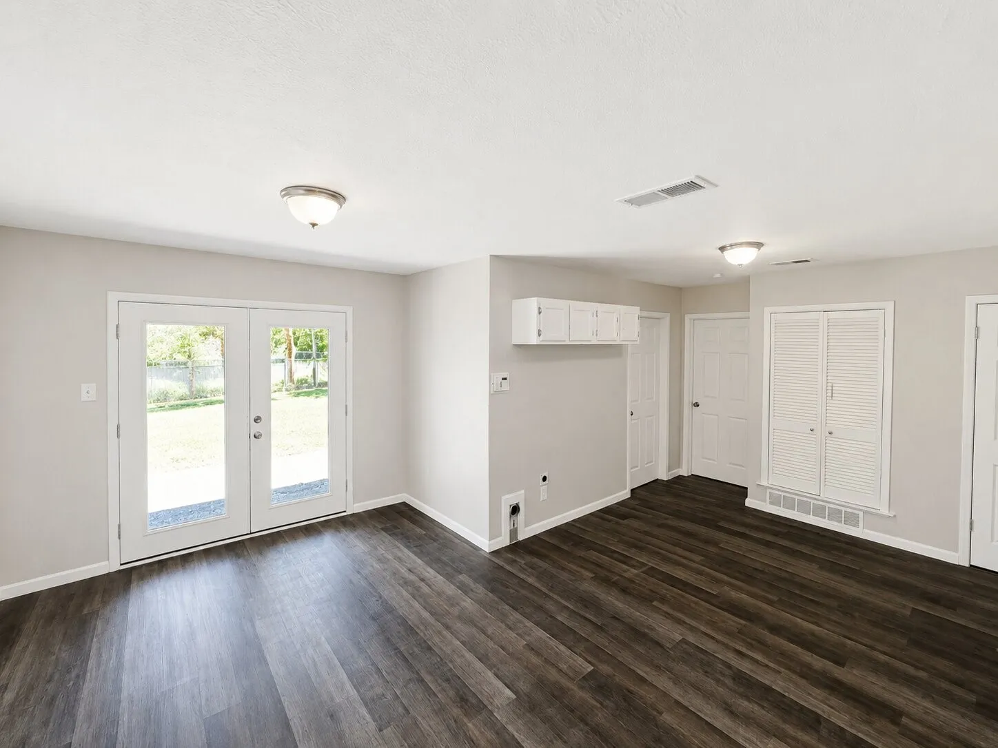 Single Family Residence For Sale in Tarrant County , 5312 Libbey Avenue, Fort Worth, Texas 76107, 3 Bedroom, 2 Bathroom, 2 Garage spaces, 1,392 Sqft, built in 1967, mls#21357747, Real Estate Agent in Fort Worth, Homes For Sale in Tarrant county, Homes For Sale in Fort Worth, Realtor in Fort Worth Texas, Real Estate Brokerage Independent Realty Texas, Luminita Cordes Realtor