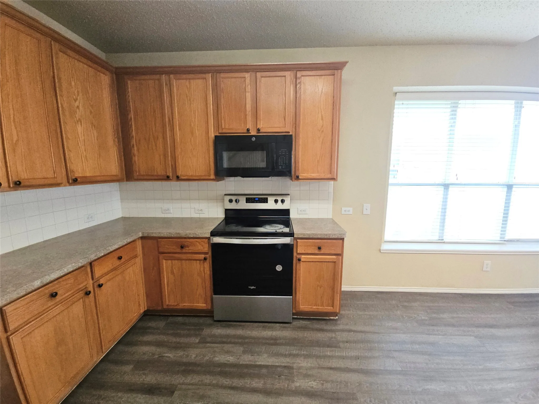 Single Family Residence For Rent in Tarrant County , 4605 Buffalo Bend Place, Fort Worth, Texas 76137, 4 Bedroom, 4 Bathroom, 2 Garage spaces, 2,724 Sqft, built in 1999, mls#21357872, Real Estate Agent in Fort Worth, Homes For Rent in Tarrant county, Homes For Rent in Fort Worth, Realtor in Fort Worth Texas, Real Estate Brokerage Independent Realty Texas, Luminita Cordes Realtor