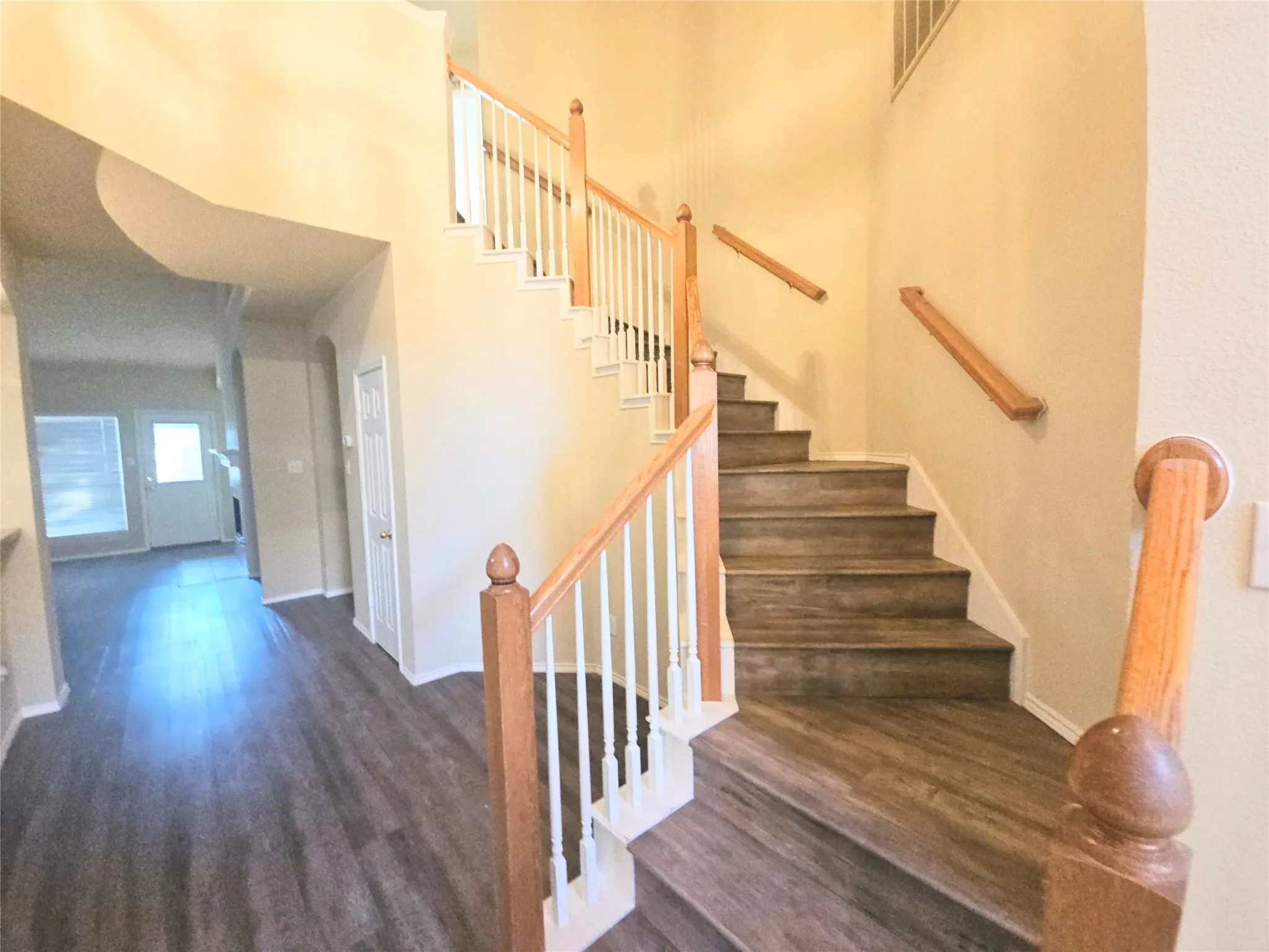 Single Family Residence For Rent in Tarrant County , 4605 Buffalo Bend Place, Fort Worth, Texas 76137, 4 Bedroom, 4 Bathroom, 2 Garage spaces, 2,724 Sqft, built in 1999, mls#21357872, Real Estate Agent in Fort Worth, Homes For Rent in Tarrant county, Homes For Rent in Fort Worth, Realtor in Fort Worth Texas, Real Estate Brokerage Independent Realty Texas, Luminita Cordes Realtor