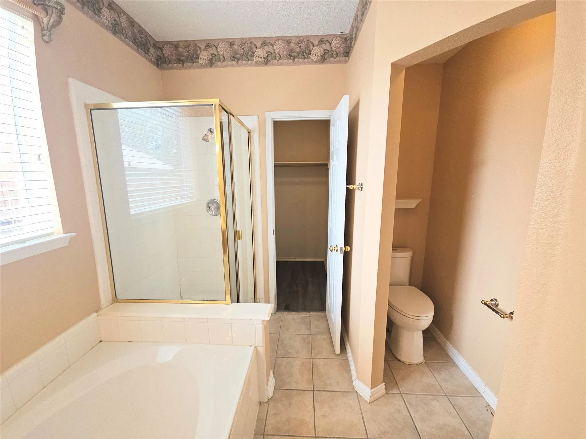 Single Family Residence For Rent in Tarrant County , 4605 Buffalo Bend Place, Fort Worth, Texas 76137, 4 Bedroom, 4 Bathroom, 2 Garage spaces, 2,724 Sqft, built in 1999, mls#21357872, Real Estate Agent in Fort Worth, Homes For Rent in Tarrant county, Homes For Rent in Fort Worth, Realtor in Fort Worth Texas, Real Estate Brokerage Independent Realty Texas, Luminita Cordes Realtor