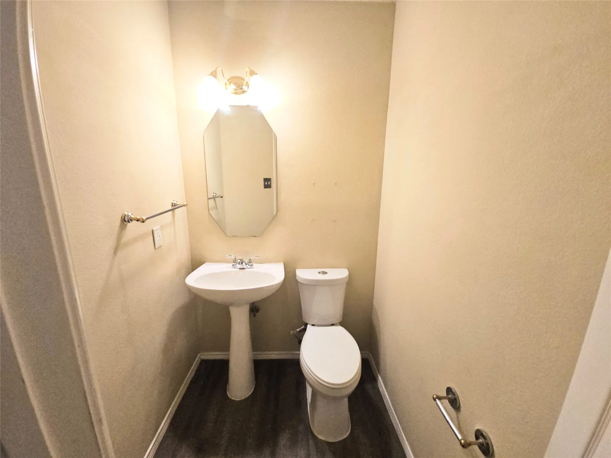 Single Family Residence For Rent in Tarrant County , 4605 Buffalo Bend Place, Fort Worth, Texas 76137, 4 Bedroom, 4 Bathroom, 2 Garage spaces, 2,724 Sqft, built in 1999, mls#21357872, Real Estate Agent in Fort Worth, Homes For Rent in Tarrant county, Homes For Rent in Fort Worth, Realtor in Fort Worth Texas, Real Estate Brokerage Independent Realty Texas, Luminita Cordes Realtor