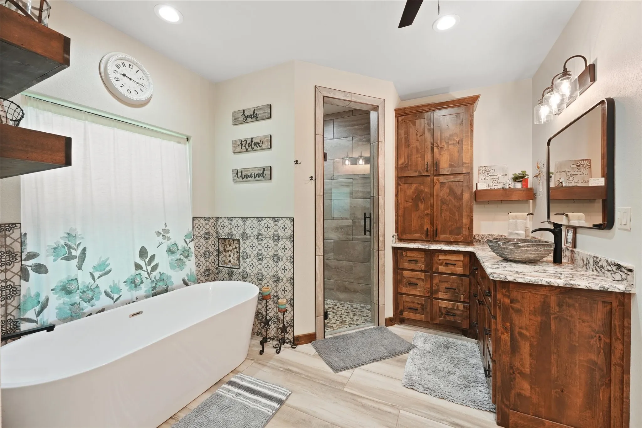 Farm For Sale in Ellis County , 9861 Fm-66, Maypearl, Texas 76064, 3 Bedroom, 4 Bathroom, Garage spaces, 2,461 Sqft, built in 2023, mls#21357870, Real Estate Agent in Maypearl, Homes For Sale in Ellis county, Homes For Sale in Maypearl, Realtor in Maypearl Texas, Real Estate Brokerage Independent Realty Texas, Luminita Cordes Realtor