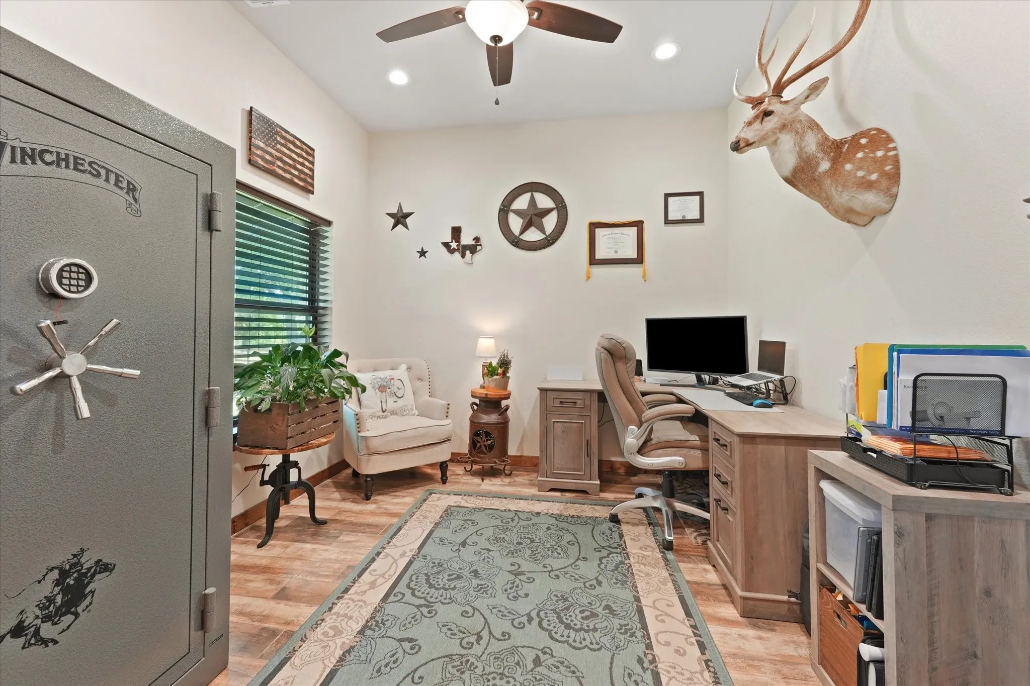 Farm For Sale in Ellis County , 9861 Fm-66, Maypearl, Texas 76064, 3 Bedroom, 4 Bathroom, Garage spaces, 2,461 Sqft, built in 2023, mls#21357870, Real Estate Agent in Maypearl, Homes For Sale in Ellis county, Homes For Sale in Maypearl, Realtor in Maypearl Texas, Real Estate Brokerage Independent Realty Texas, Luminita Cordes Realtor