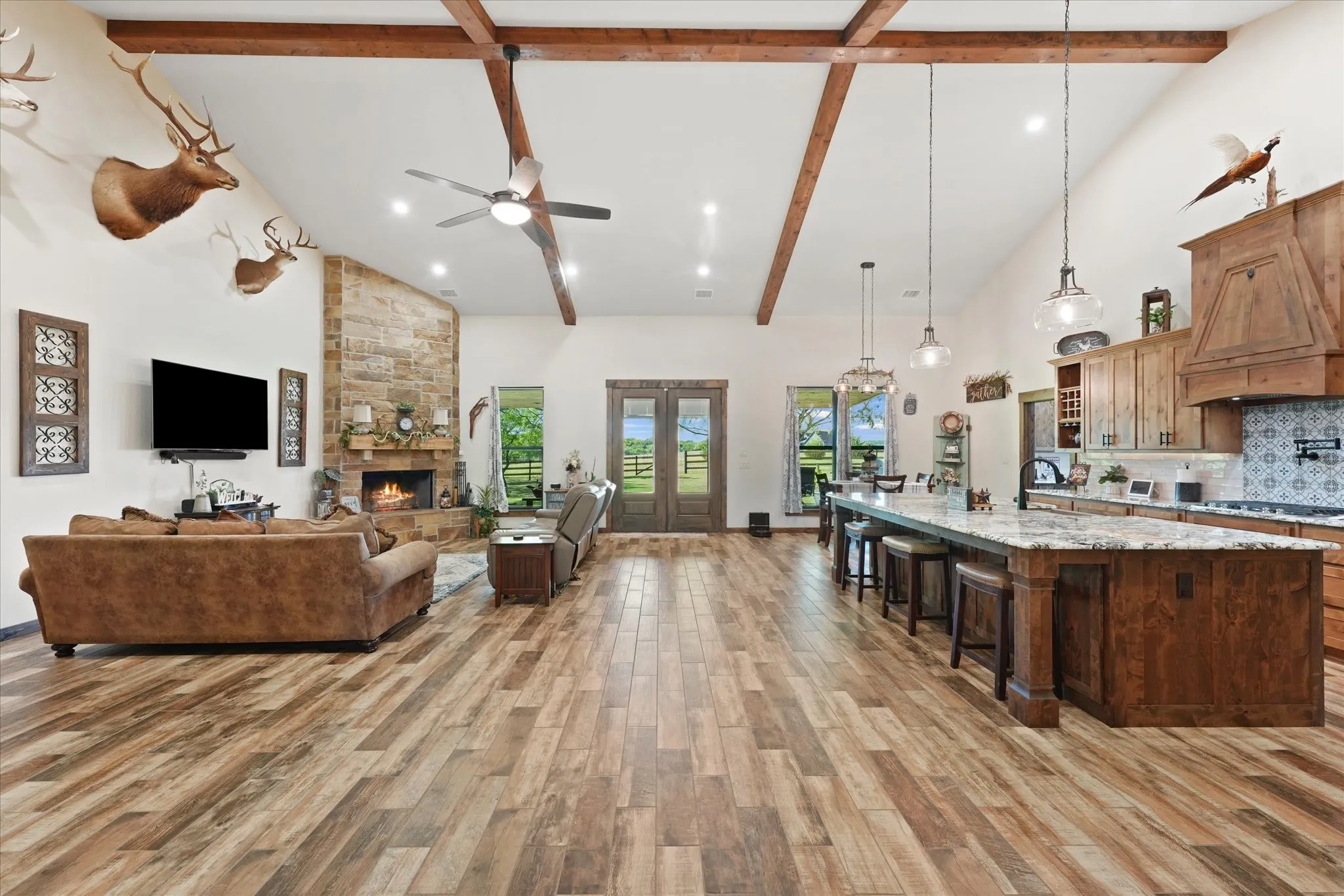 Farm For Sale in Ellis County , 9861 Fm-66, Maypearl, Texas 76064, 3 Bedroom, 4 Bathroom, Garage spaces, 2,461 Sqft, built in 2023, mls#21357870, Real Estate Agent in Maypearl, Homes For Sale in Ellis county, Homes For Sale in Maypearl, Realtor in Maypearl Texas, Real Estate Brokerage Independent Realty Texas, Luminita Cordes Realtor