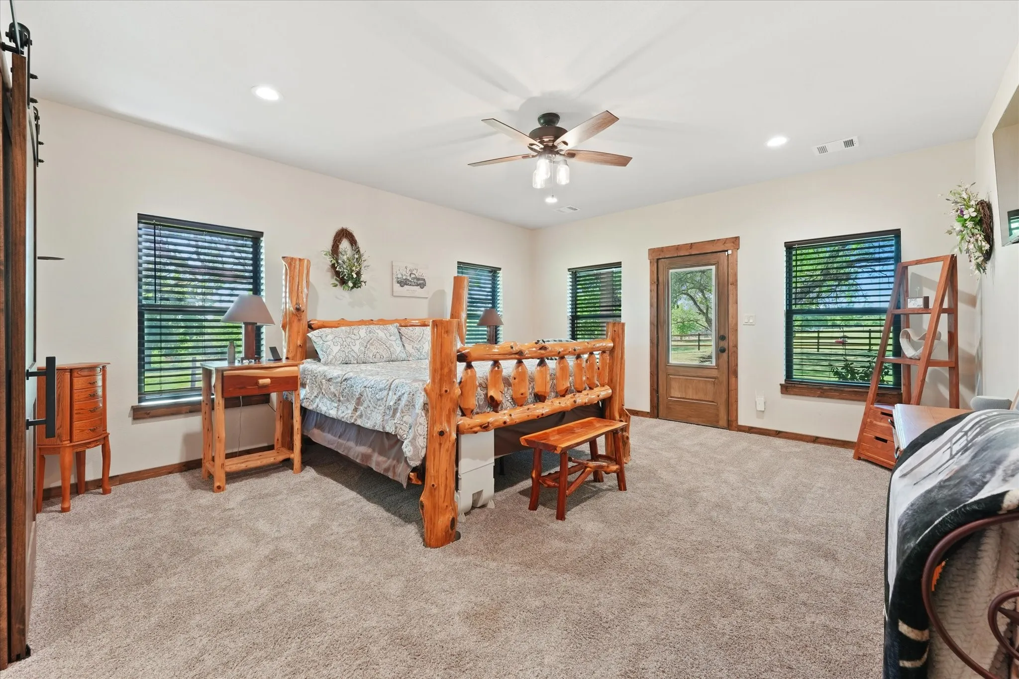 Farm For Sale in Ellis County , 9861 Fm-66, Maypearl, Texas 76064, 3 Bedroom, 4 Bathroom, Garage spaces, 2,461 Sqft, built in 2023, mls#21357870, Real Estate Agent in Maypearl, Homes For Sale in Ellis county, Homes For Sale in Maypearl, Realtor in Maypearl Texas, Real Estate Brokerage Independent Realty Texas, Luminita Cordes Realtor