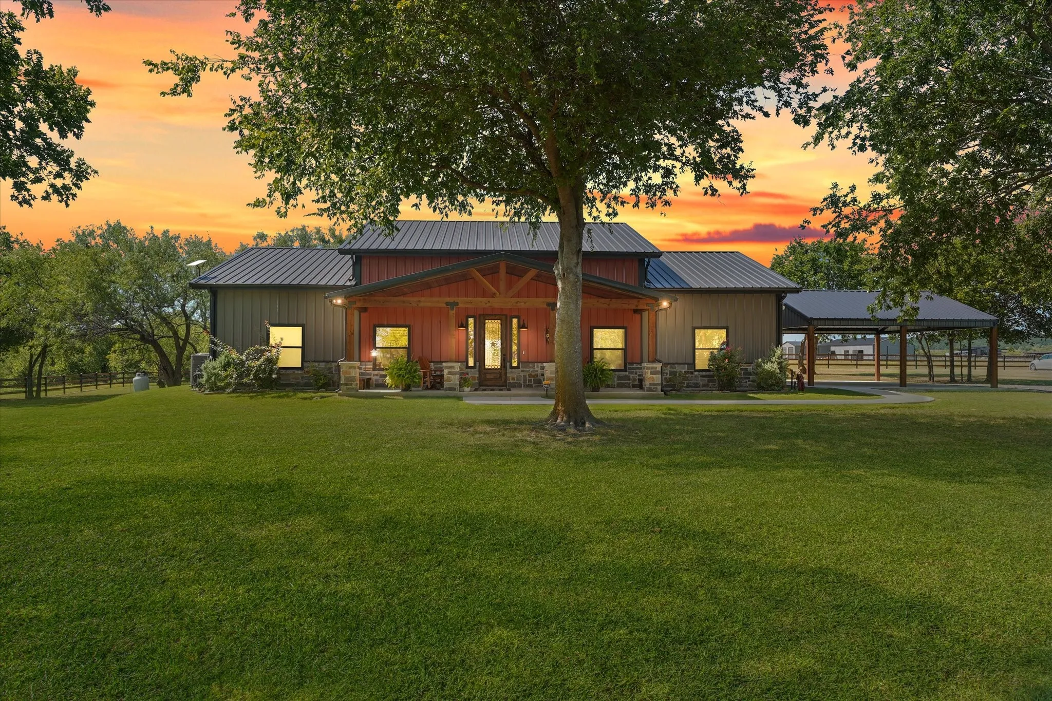 Farm For Sale in Ellis County , 9861 Fm-66, Maypearl, Texas 76064, 3 Bedroom, 4 Bathroom, Garage spaces, 2,461 Sqft, built in 2023, mls#21357870, Real Estate Agent in Maypearl, Homes For Sale in Ellis county, Homes For Sale in Maypearl, Realtor in Maypearl Texas, Real Estate Brokerage Independent Realty Texas, Luminita Cordes Realtor