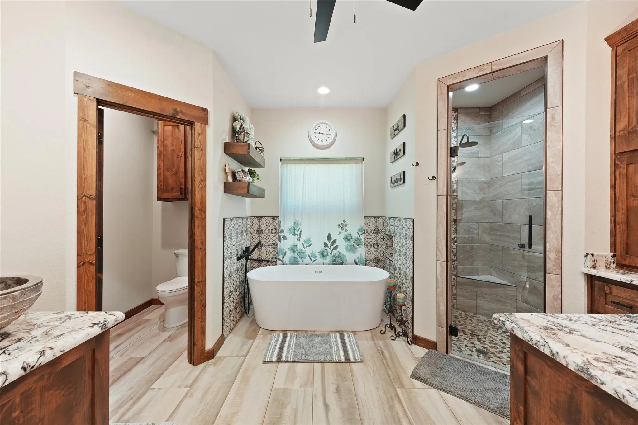 Farm For Sale in Ellis County , 9861 Fm-66, Maypearl, Texas 76064, 3 Bedroom, 4 Bathroom, Garage spaces, 2,461 Sqft, built in 2023, mls#21357870, Real Estate Agent in Maypearl, Homes For Sale in Ellis county, Homes For Sale in Maypearl, Realtor in Maypearl Texas, Real Estate Brokerage Independent Realty Texas, Luminita Cordes Realtor