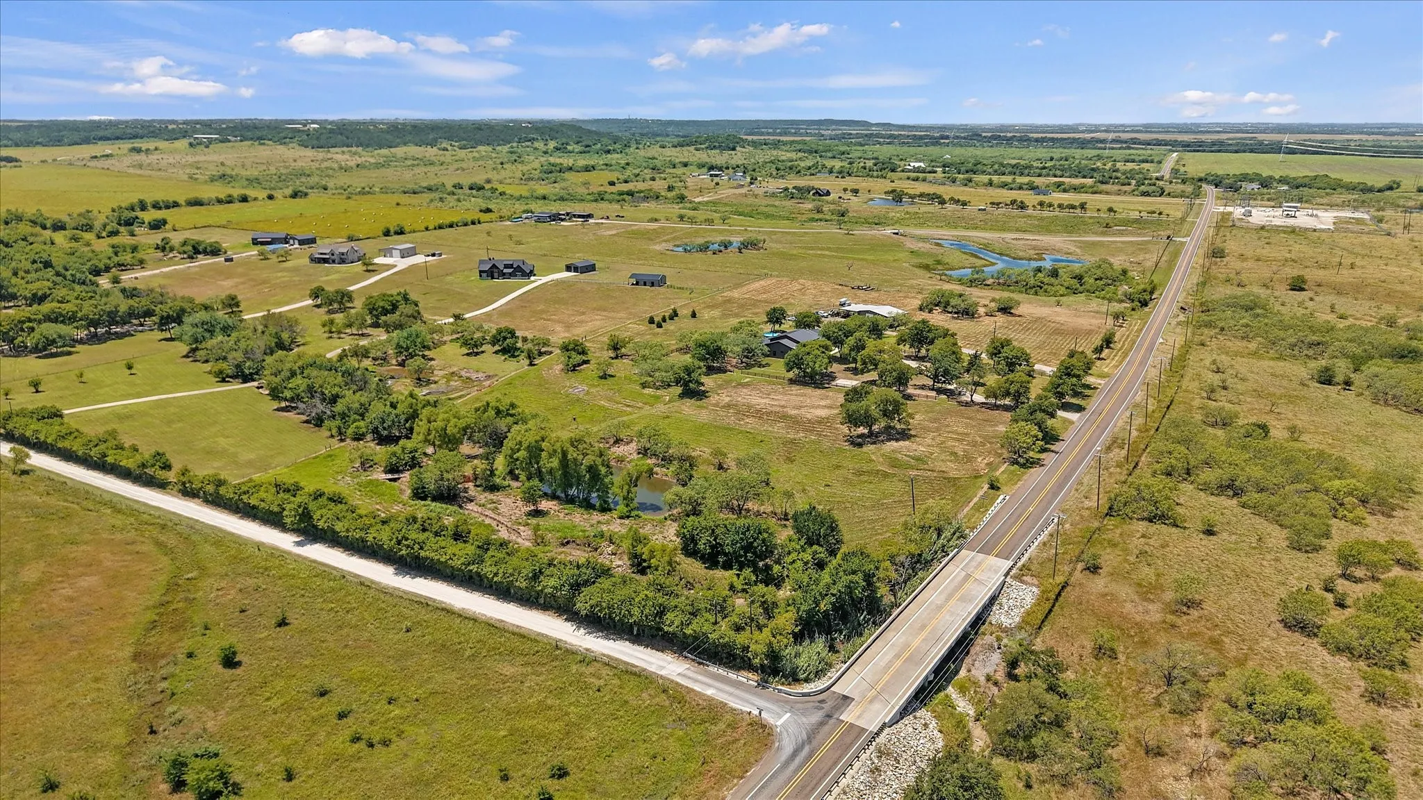 Farm For Sale in Ellis County , 9861 Fm-66, Maypearl, Texas 76064, 3 Bedroom, 4 Bathroom, Garage spaces, 2,461 Sqft, built in 2023, mls#21357870, Real Estate Agent in Maypearl, Homes For Sale in Ellis county, Homes For Sale in Maypearl, Realtor in Maypearl Texas, Real Estate Brokerage Independent Realty Texas, Luminita Cordes Realtor